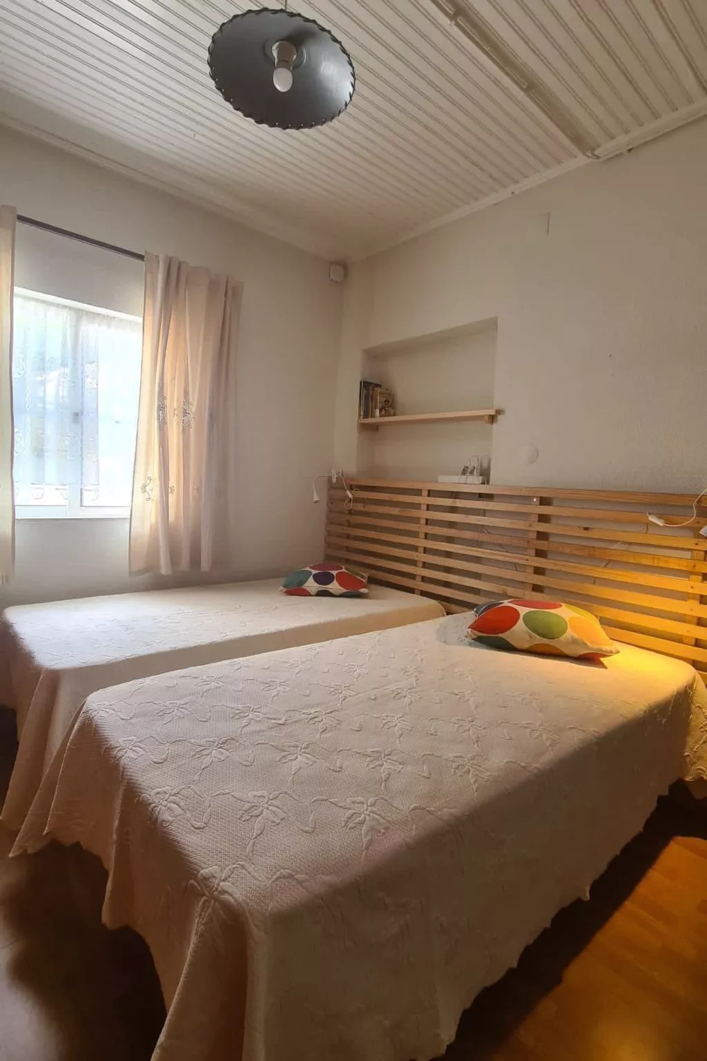 Weißes Haus in Douro Weinberge-Drinnen