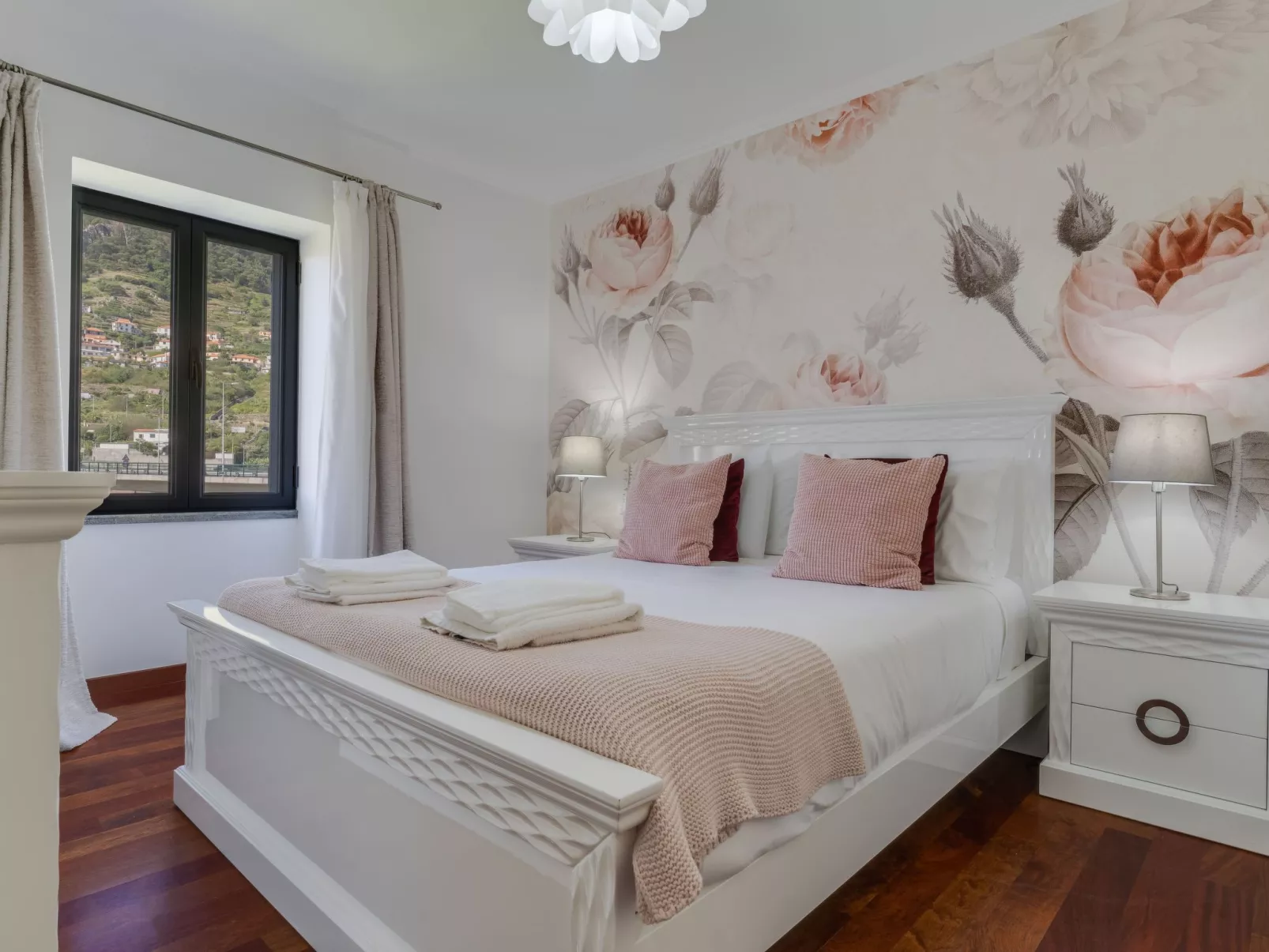 Luxuriöses Haus der Leidenschaft-Drinnen