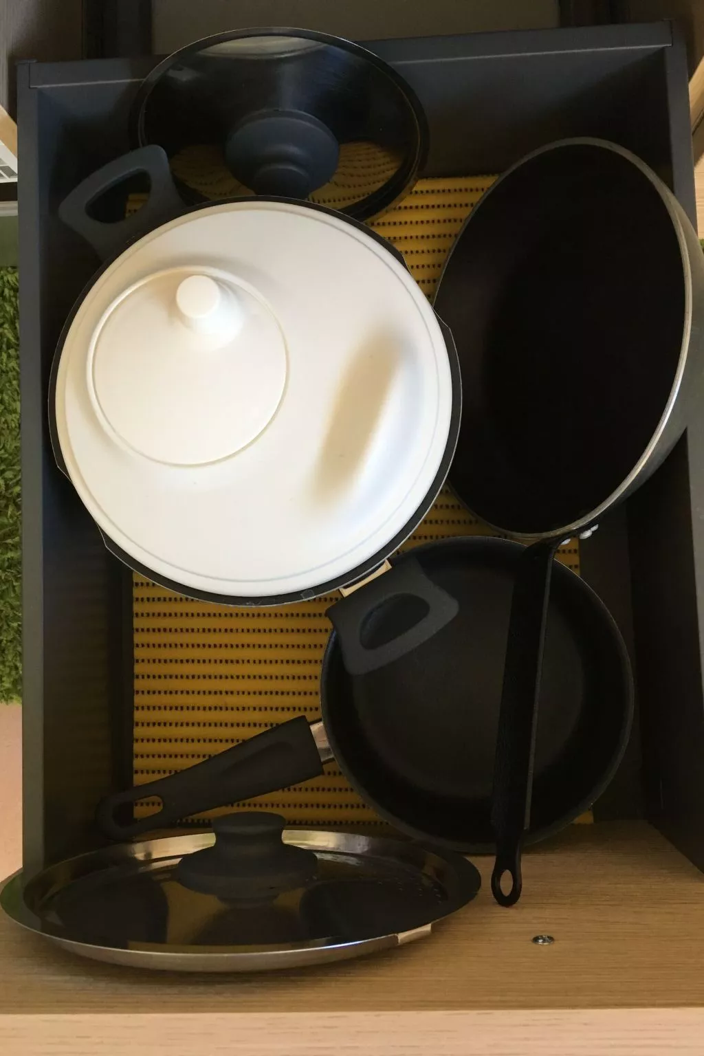 Mimet la diote, Ausflug in die Sonne und in die Ruhe-Inside