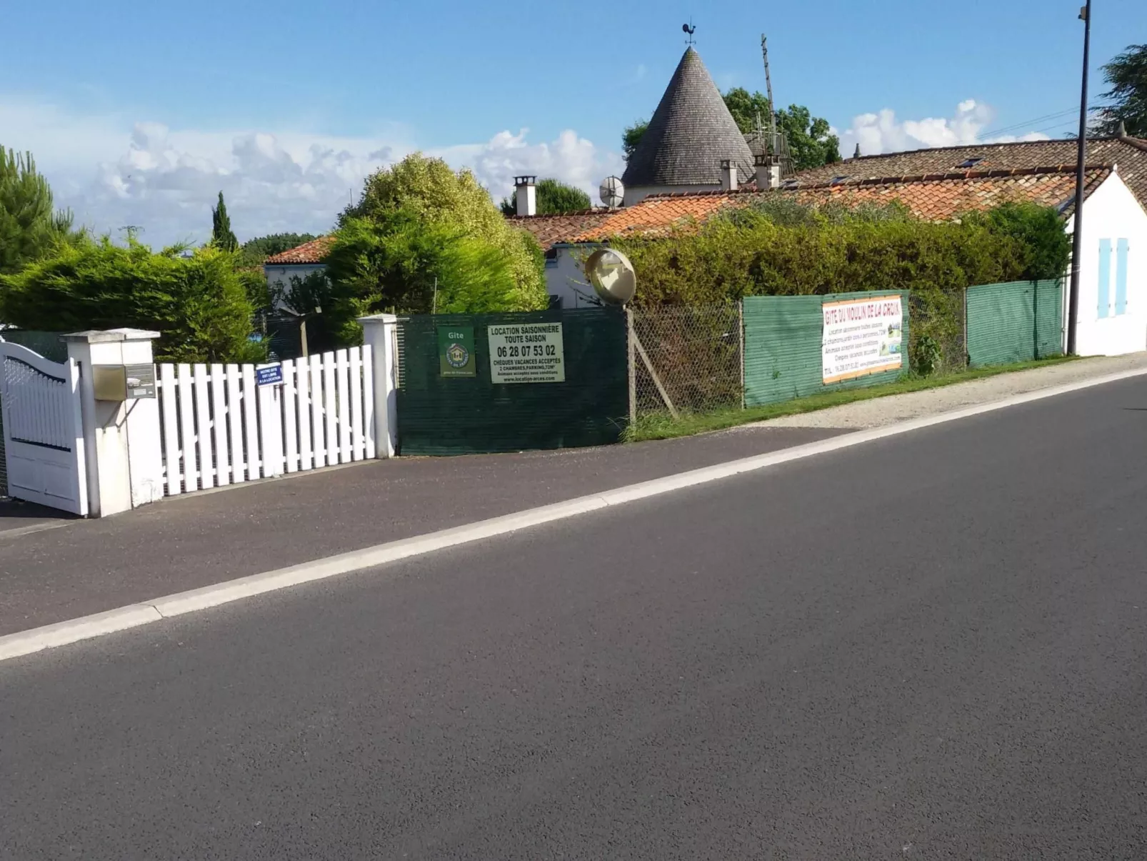 "Gite du Moulin de la Croix" (Ferienhaus der Kreuzmühle)-Outside