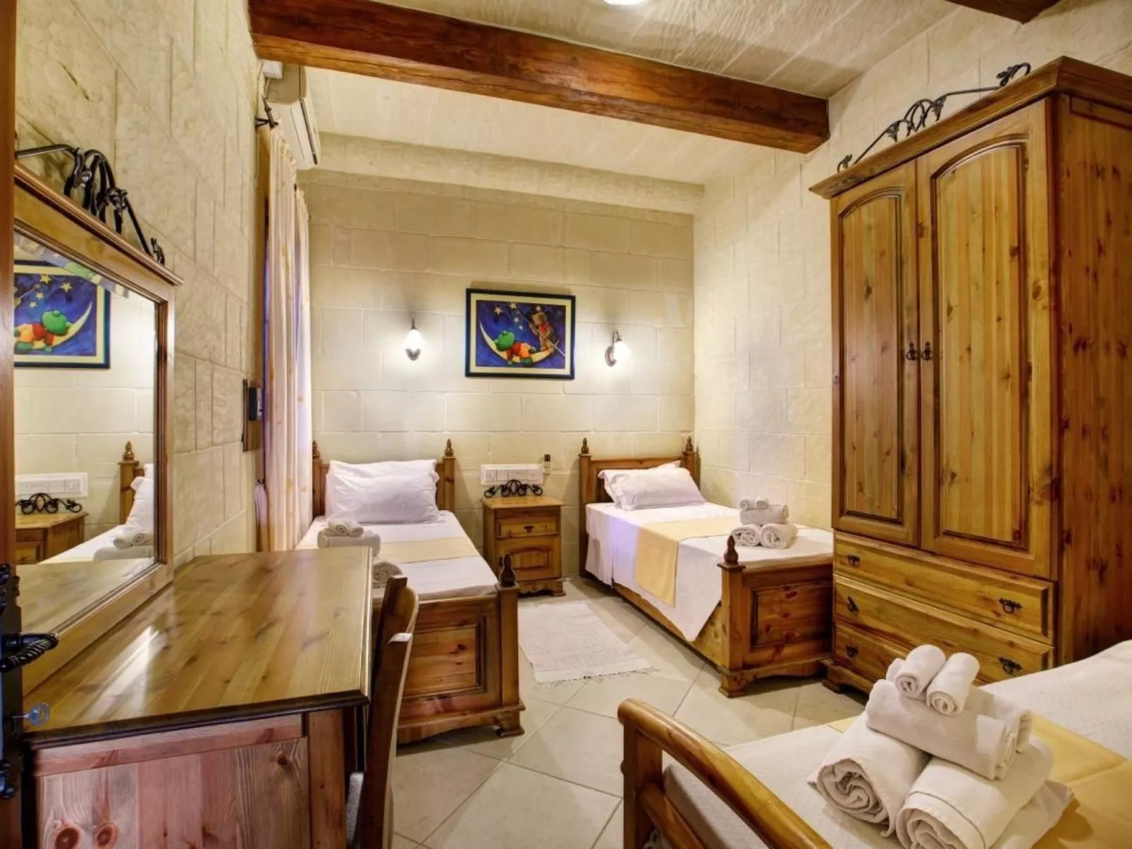 Villa "Ta Menzja" mit Garten, Grill und Terrasse-Inside