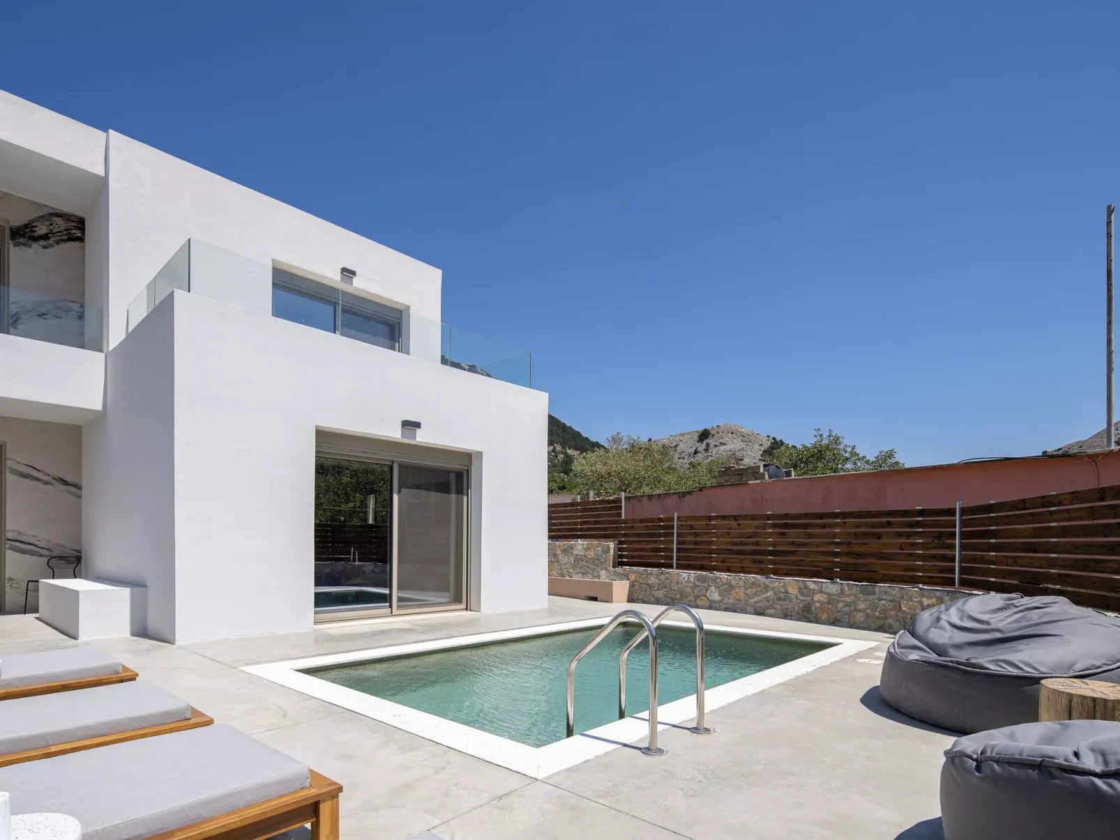 Imbros Villa lll -''Gratis''Beheizter Pool in den Bergen-Inside