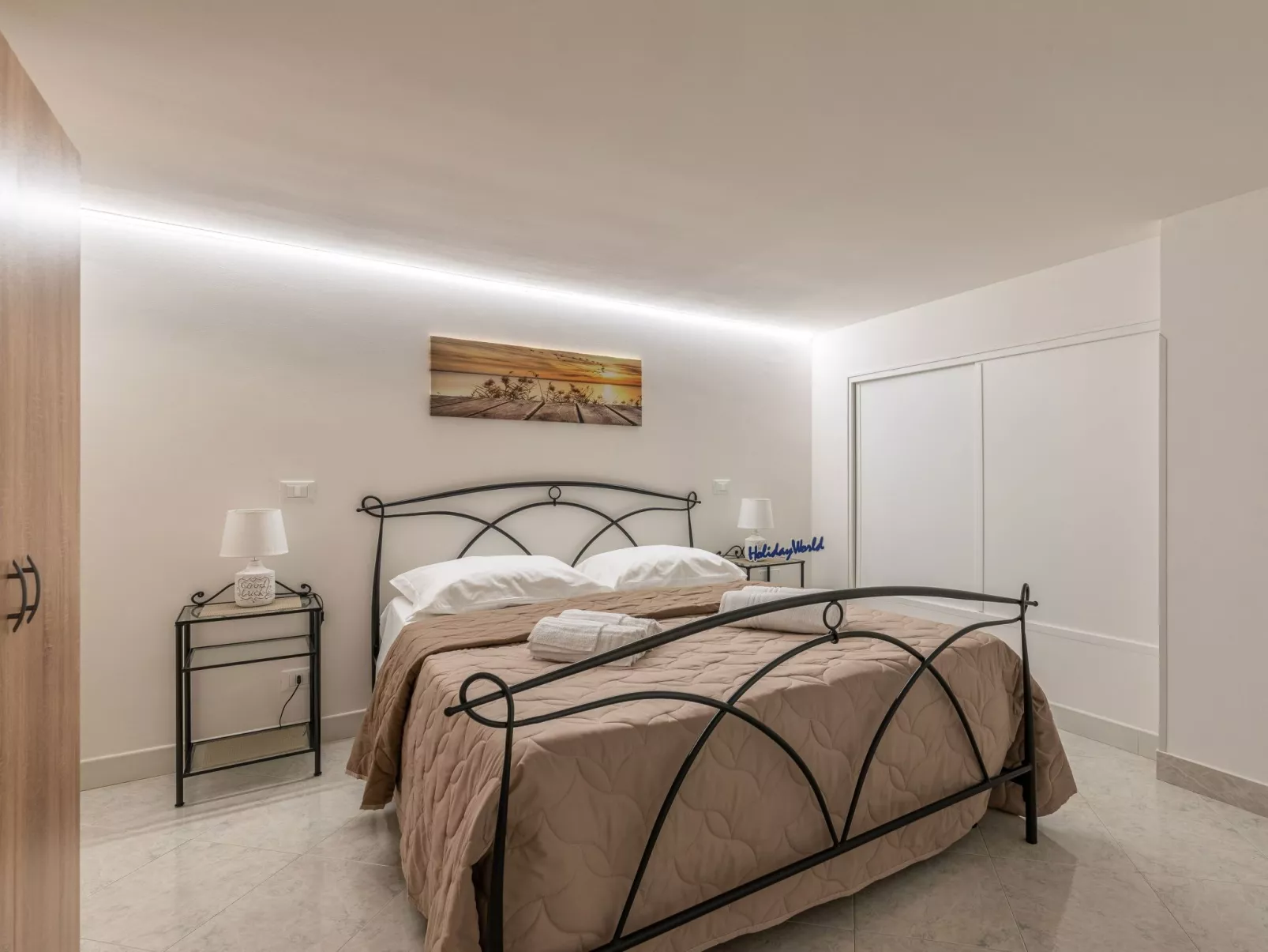 La Casetta di Mari by Holiday World-Inside