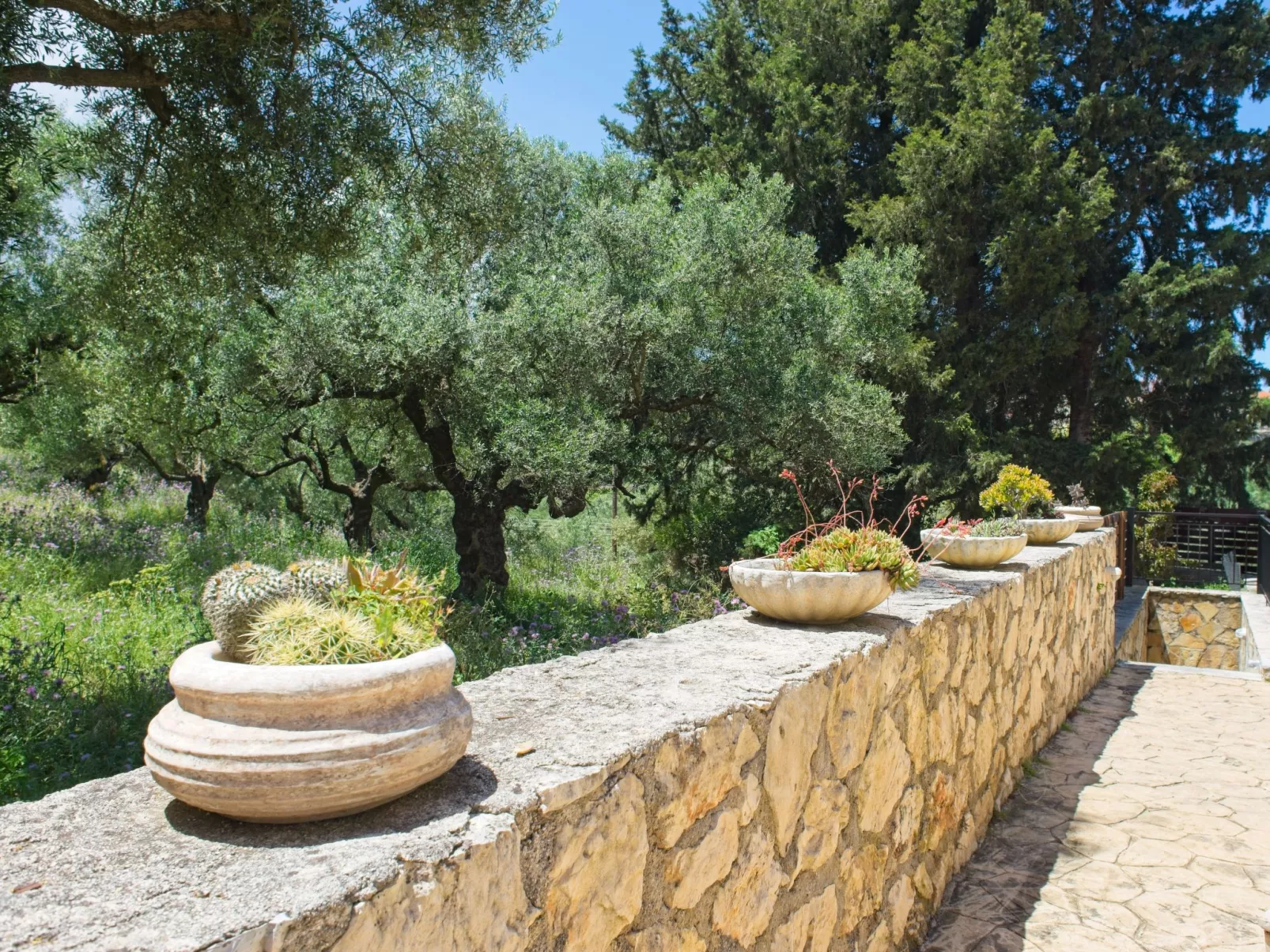 Traditionelle Villa mit privatem Pool-Draußen