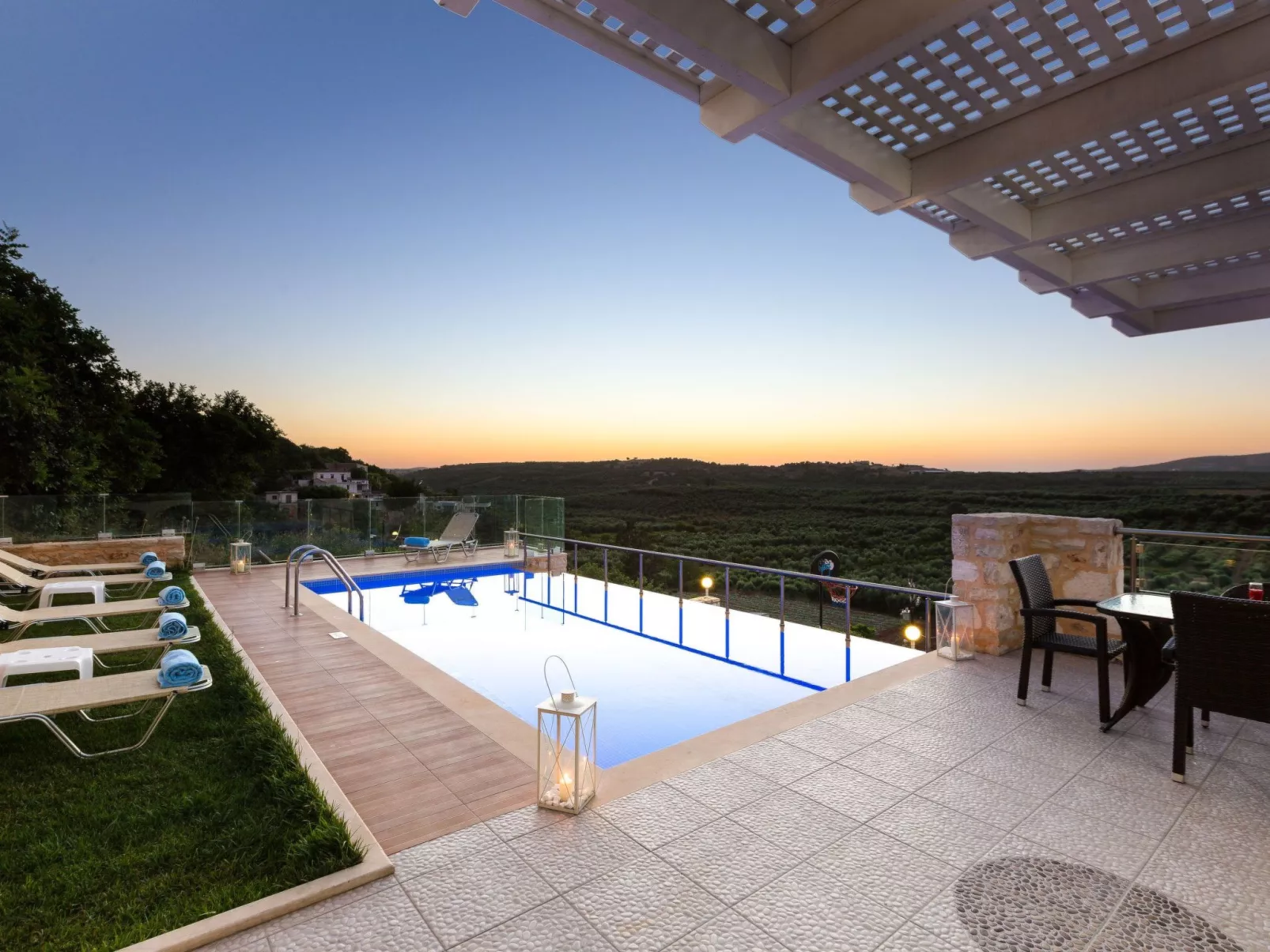 Villa "Kampos" mit eigenem Pool-Drinnen