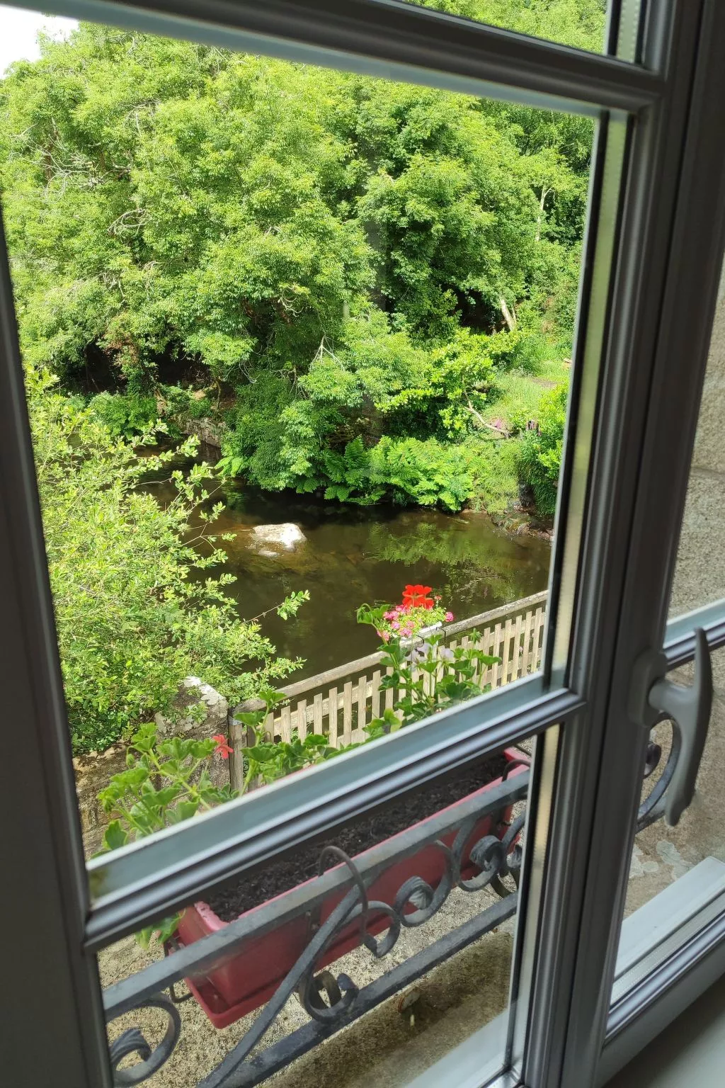 Unterkunft mit eigenem Garten und Blick auf den Fluss-Dehors
