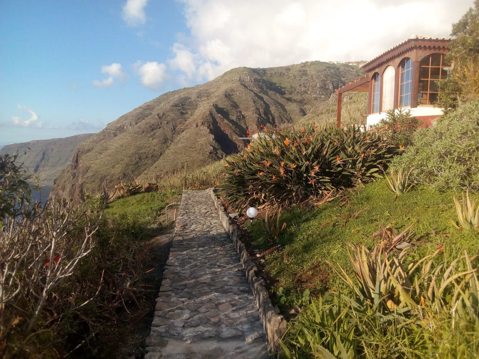 Erdhaus-Image-tags.info