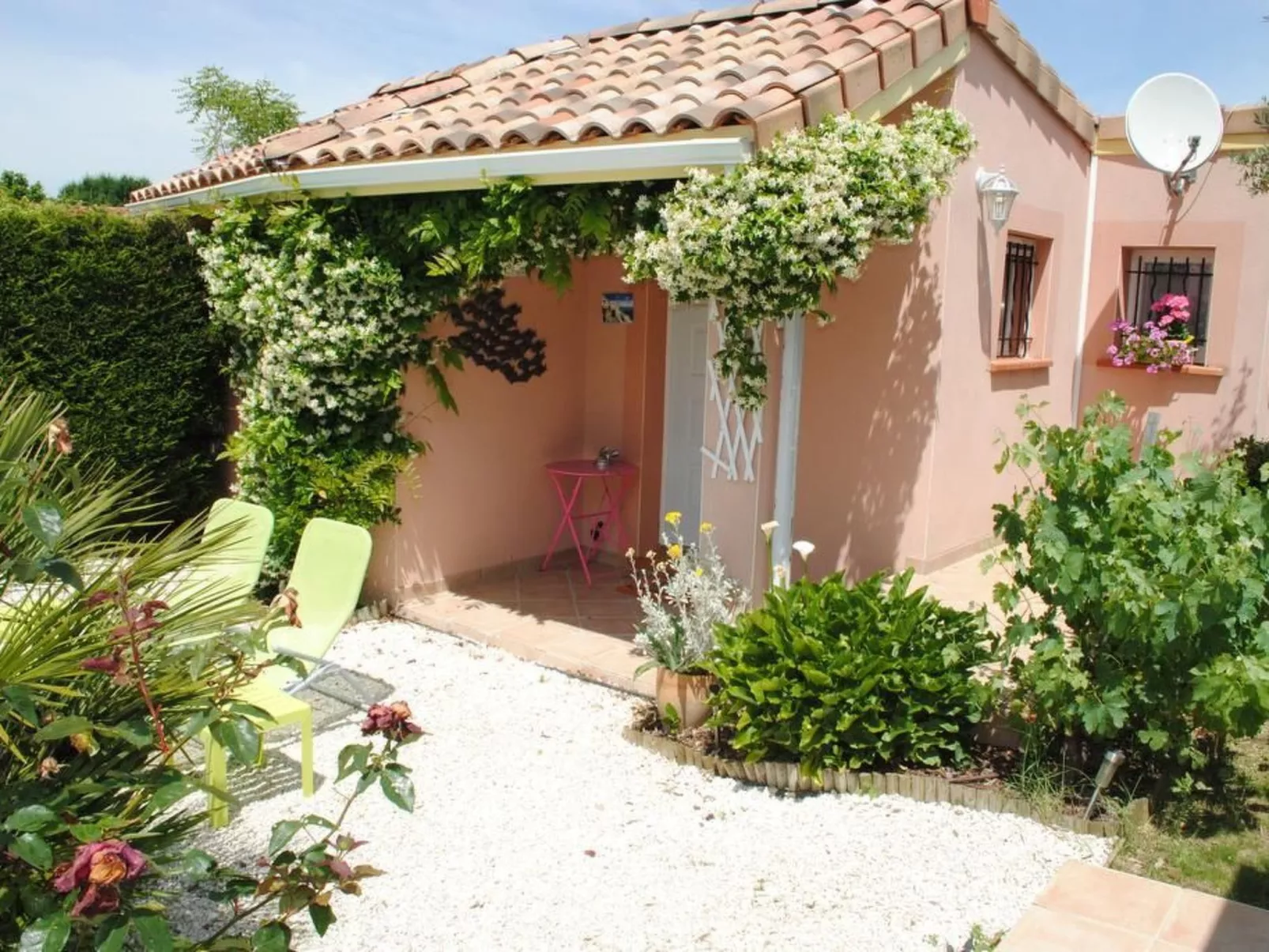 Haus "Les Cyprès" mit Gemeinschaftspool-Draußen