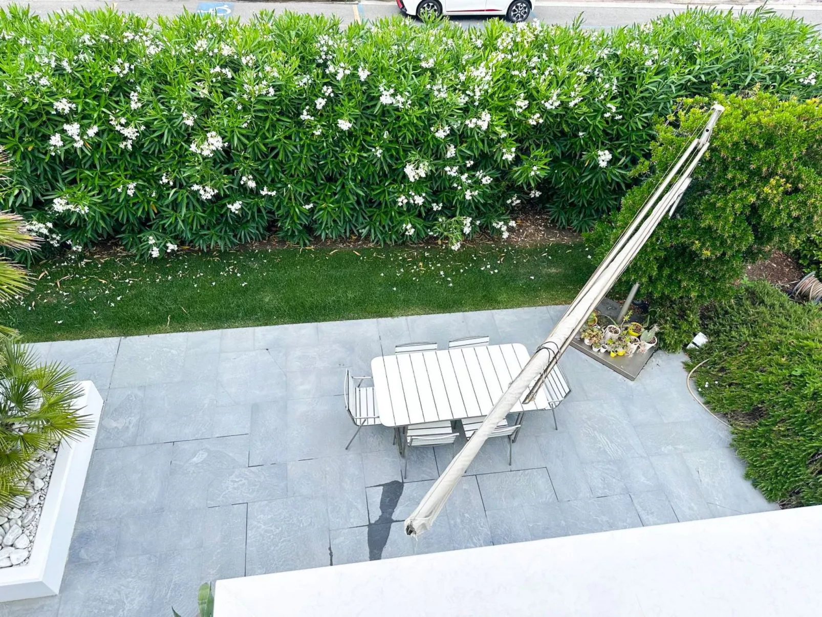 Elegante Villa am Strand, Jacuzzi und Garten-Outside