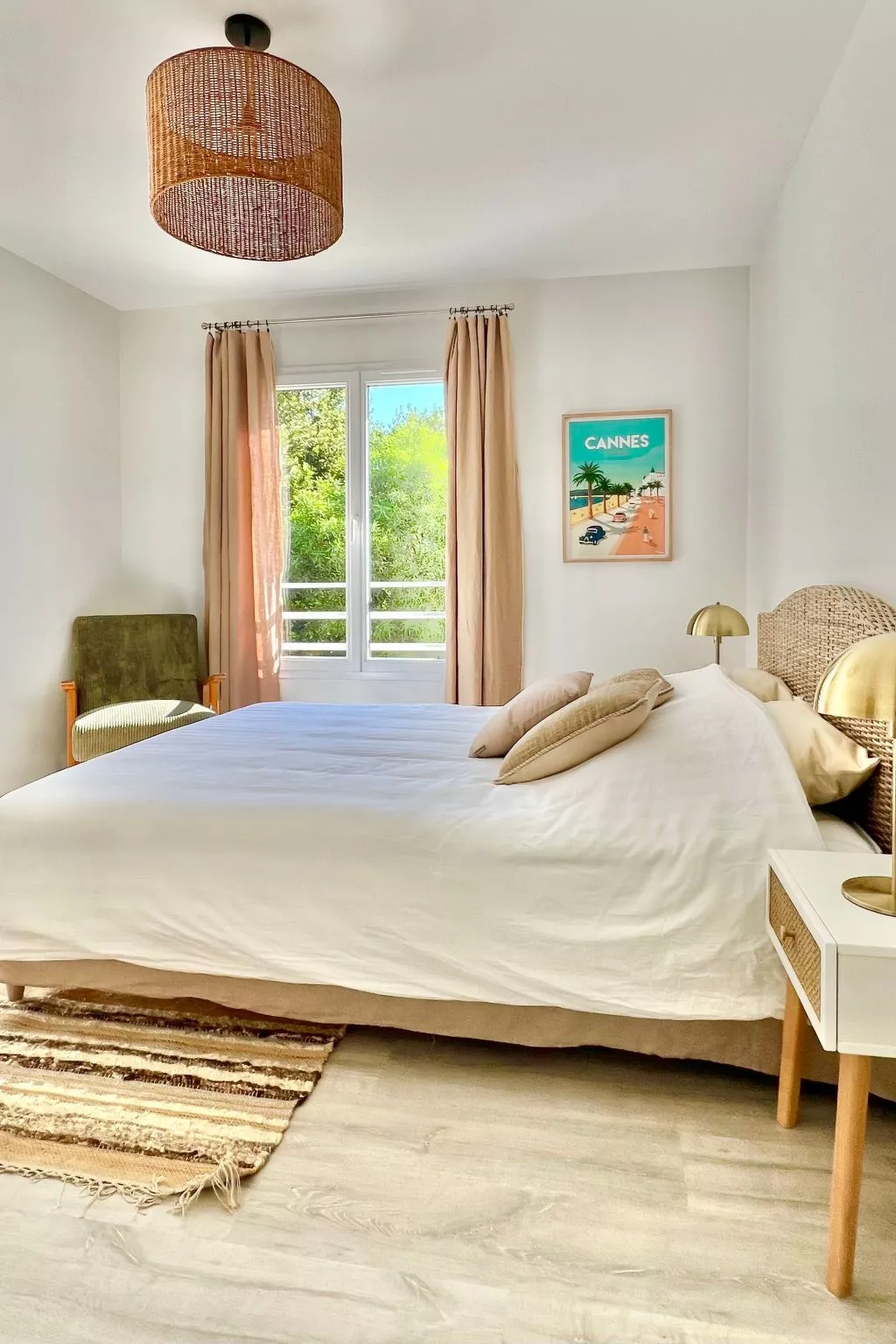 Ferienvilla "La Villa Blanche" (Die weiße Villa)-Image-tags.info