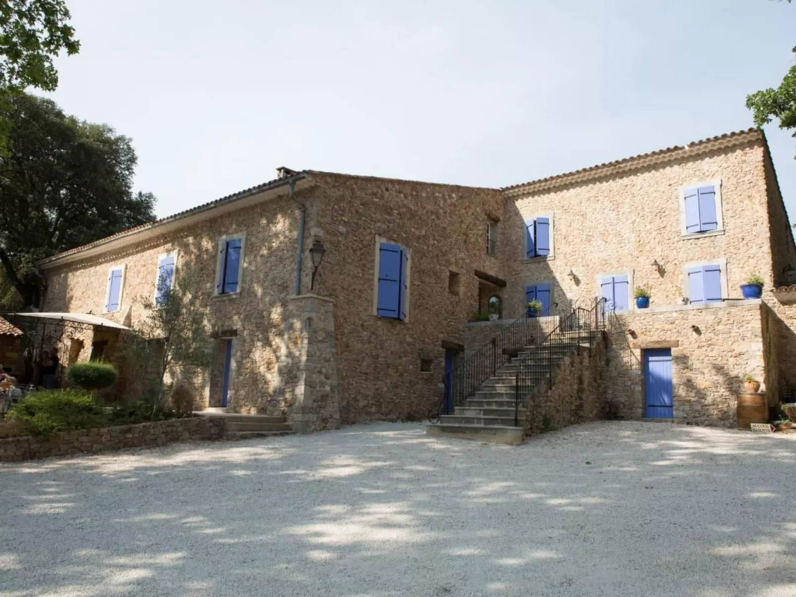 Wohnung in charmantem Haus auf Domäne-Draußen