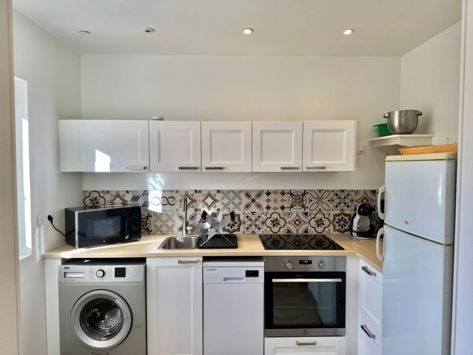 Im Herzen eines Weinguts, schattige Terrasse mit Meerblick, Pool - Drinnen