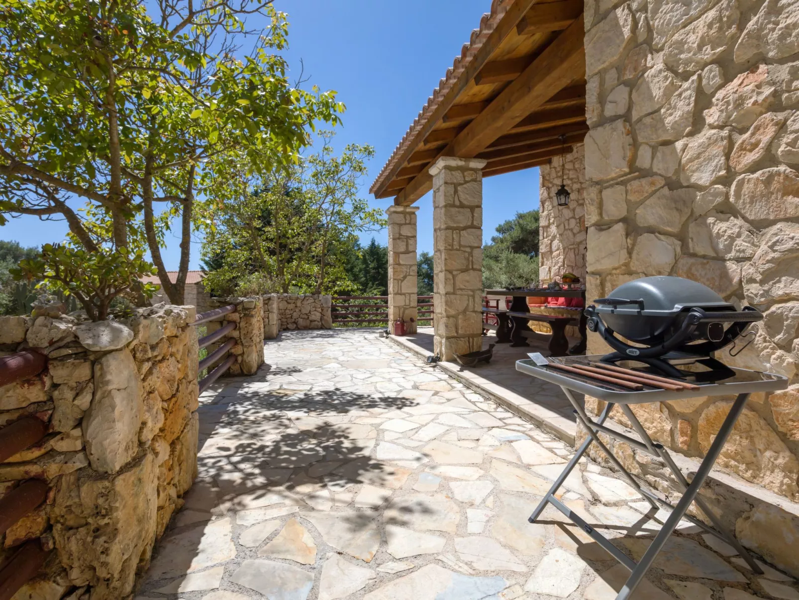 Aresti Mountain Resort Villa Ira mit privatem Pool-Draußen