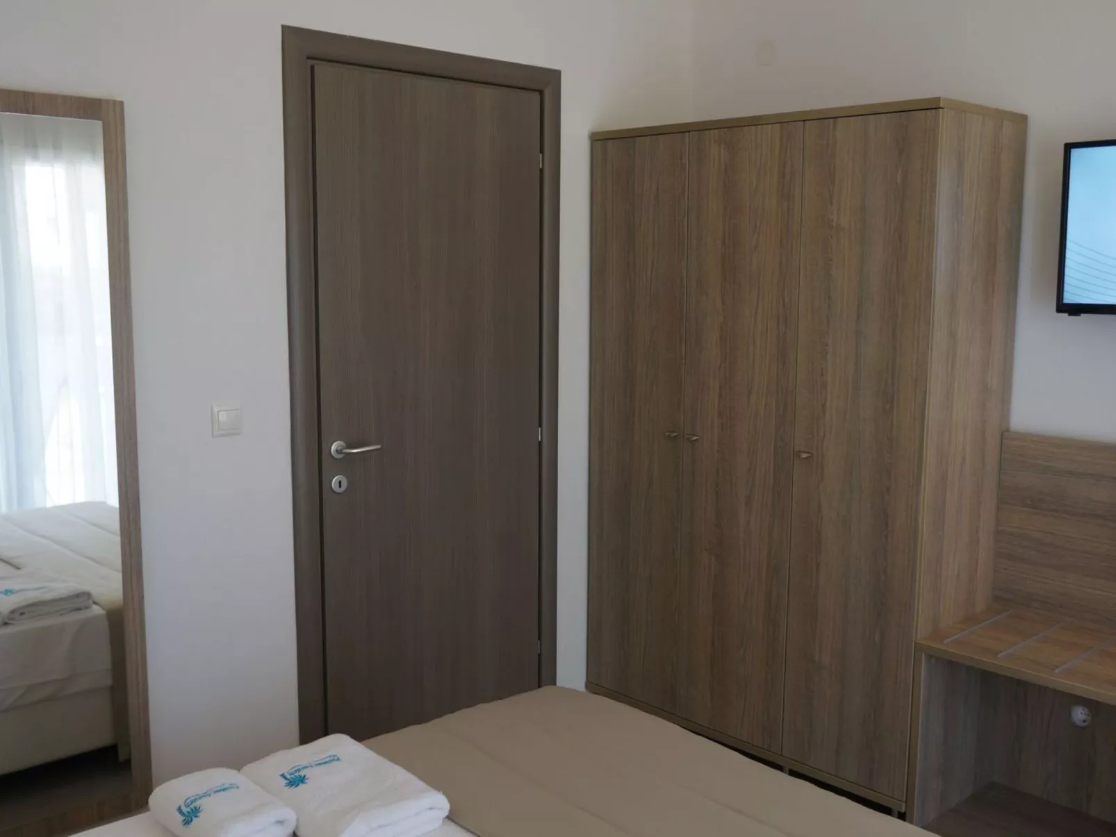 Finikas Garden Nikit-Image-tags.info