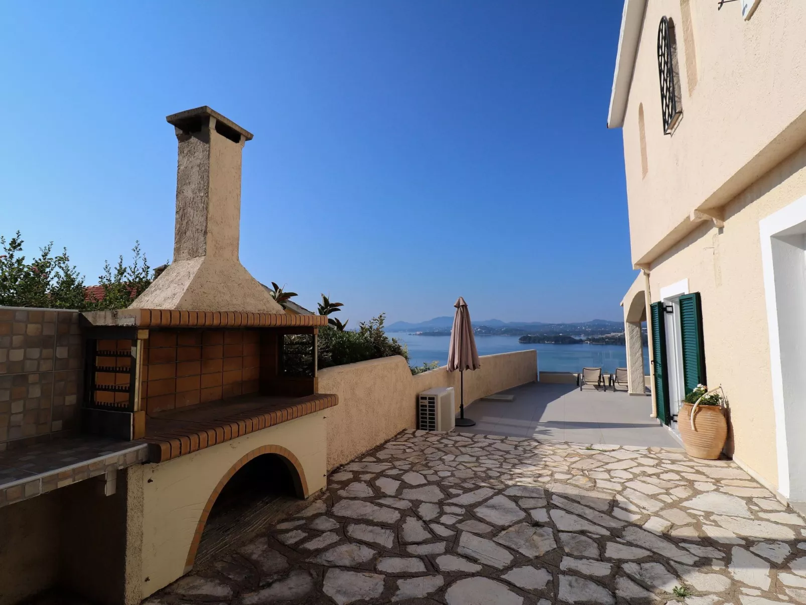 "Faiax" mit eigenem Pool-Draußen