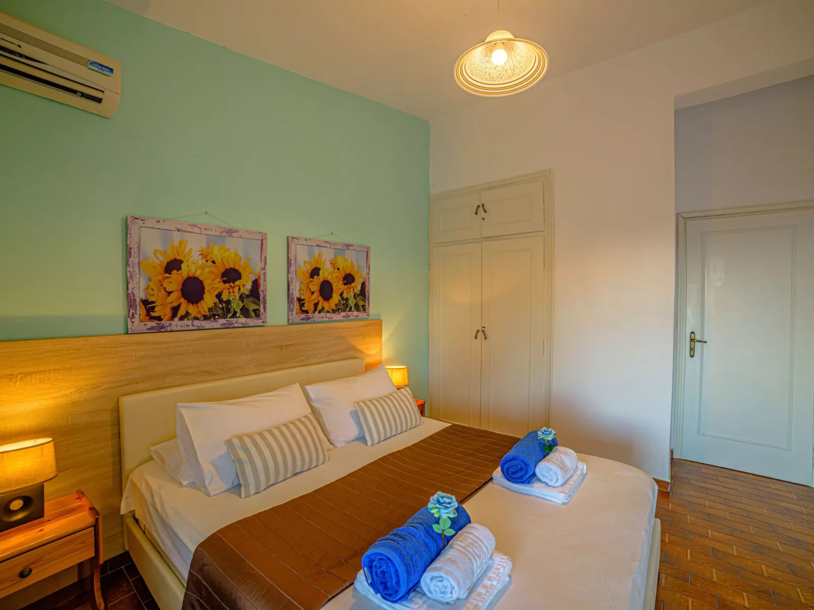 In Nisaki mit Pool-Drinnen