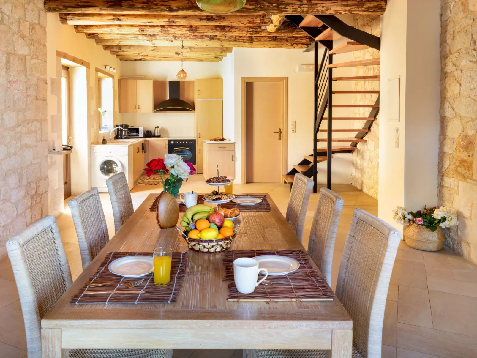 "Villa Erontas" mit Blick auf das Wasser-Image-tags.info