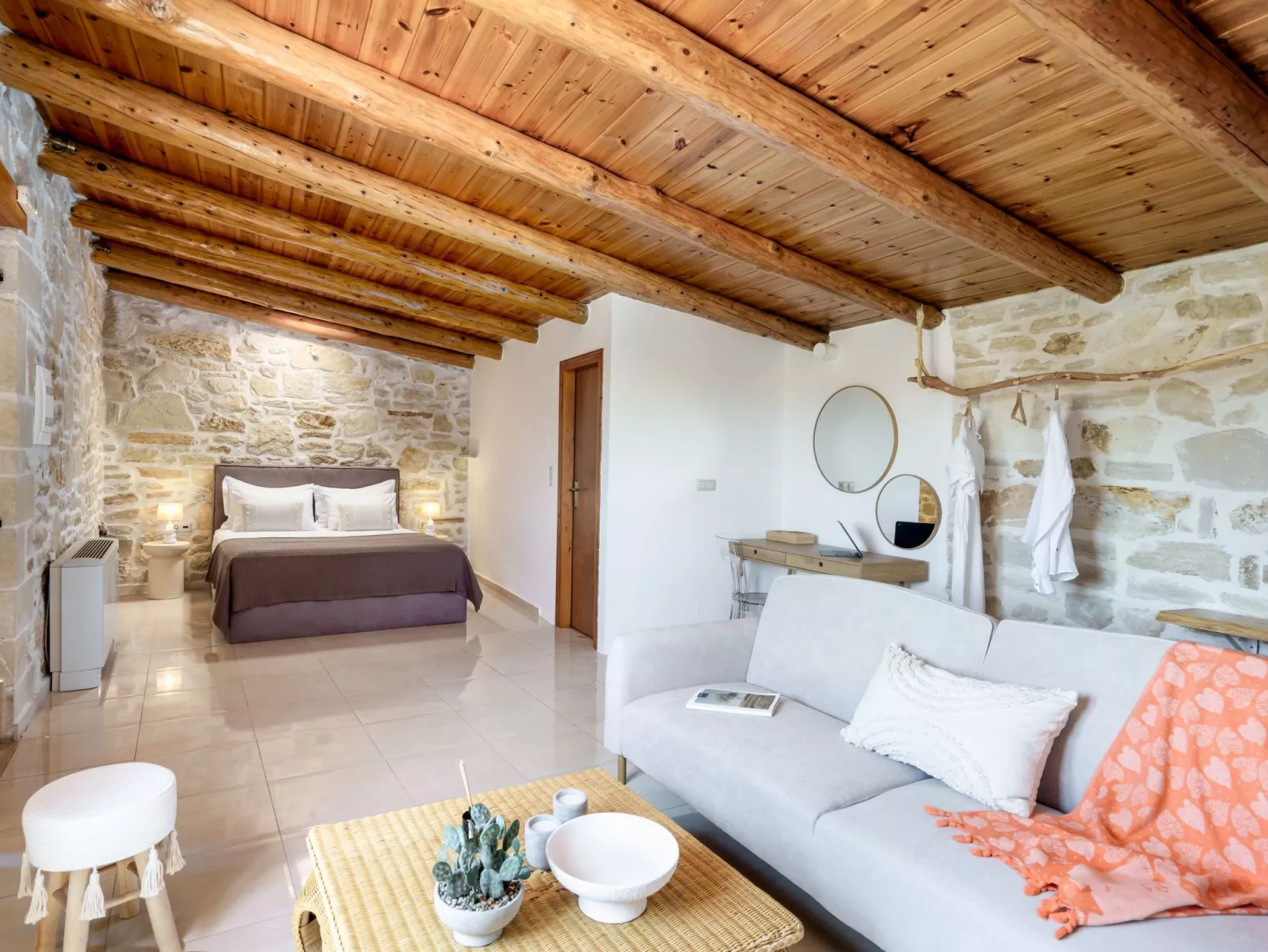 Neue Villa Myre 3, Privater Pool und 3 Wohnungen-Dedans