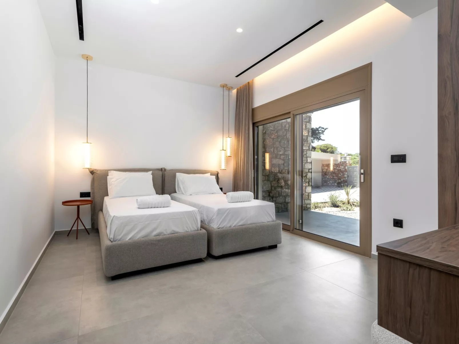 Emerald Estate-Dedans