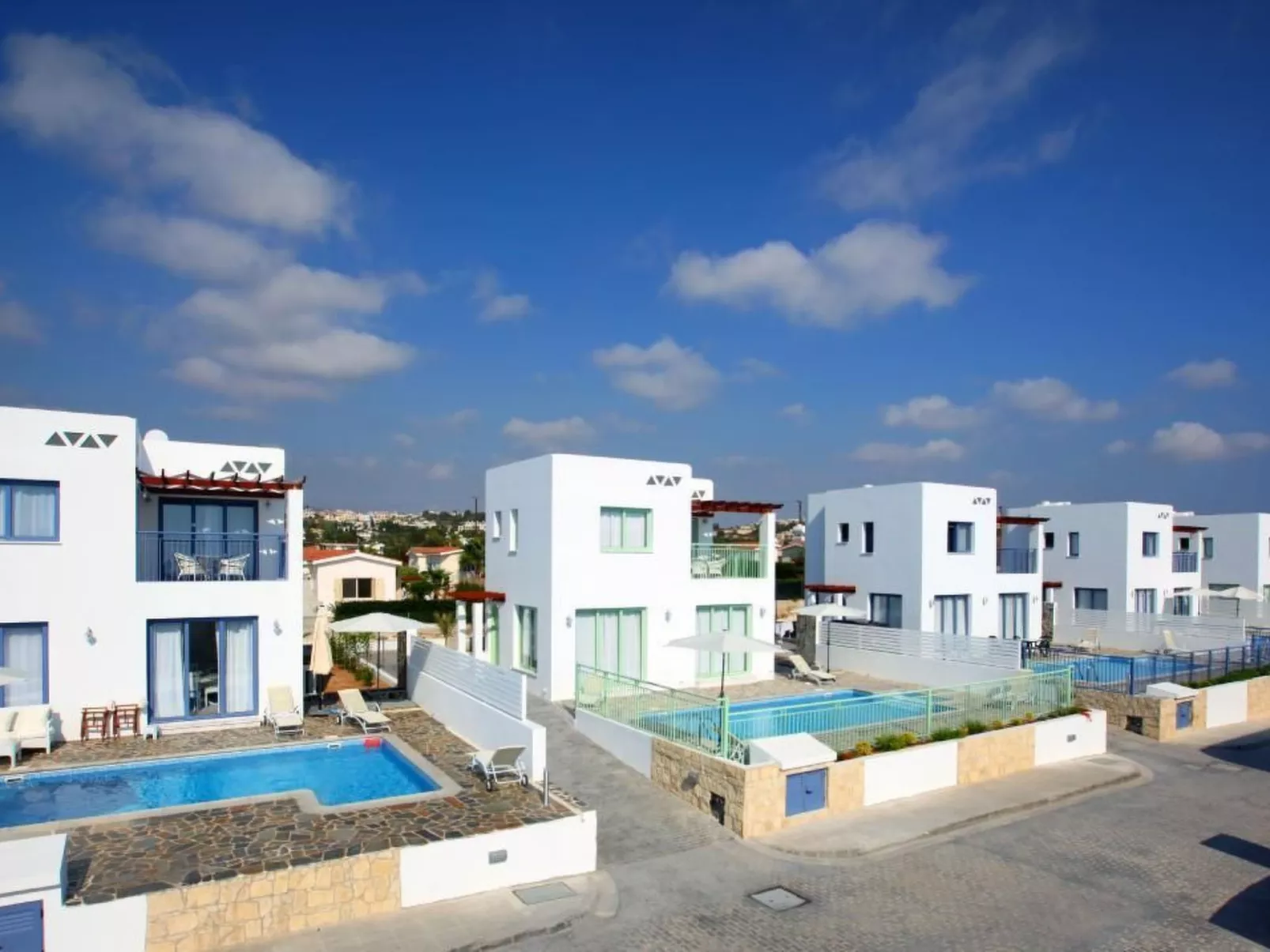 Mit Garten, Grill und Terrasse-Outside