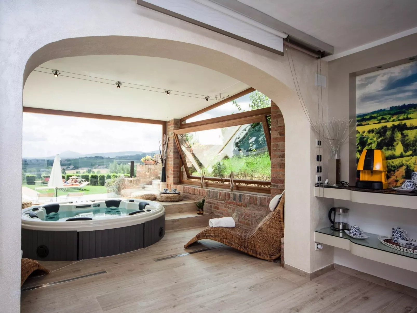 "Archi B4 sanguineto"-Drinnen