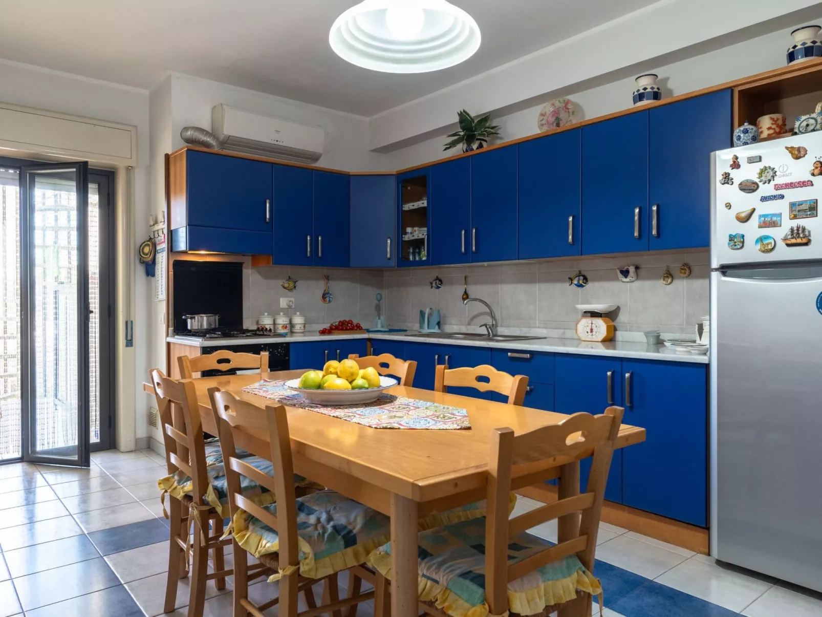 Saras Terrasse-Image-tags.info