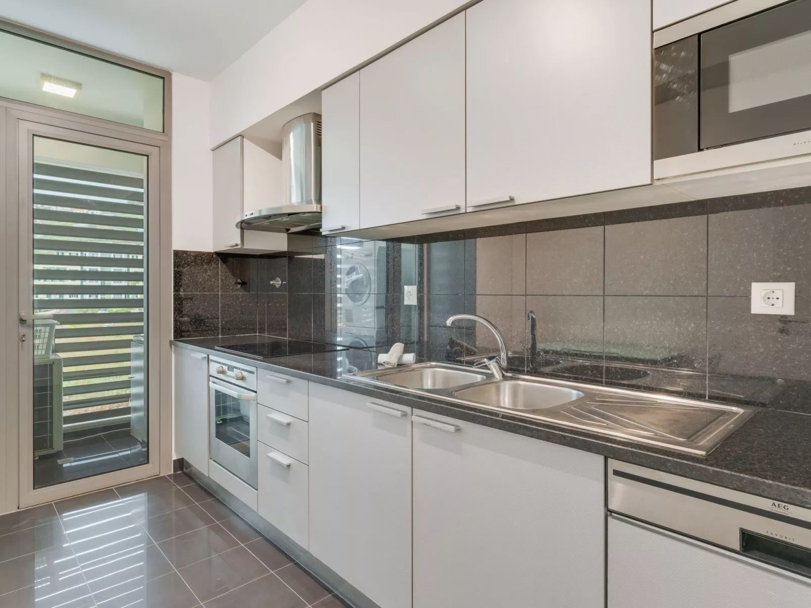 Wohnung "Anjo Wohnung Top Lage"-Image-tags.info