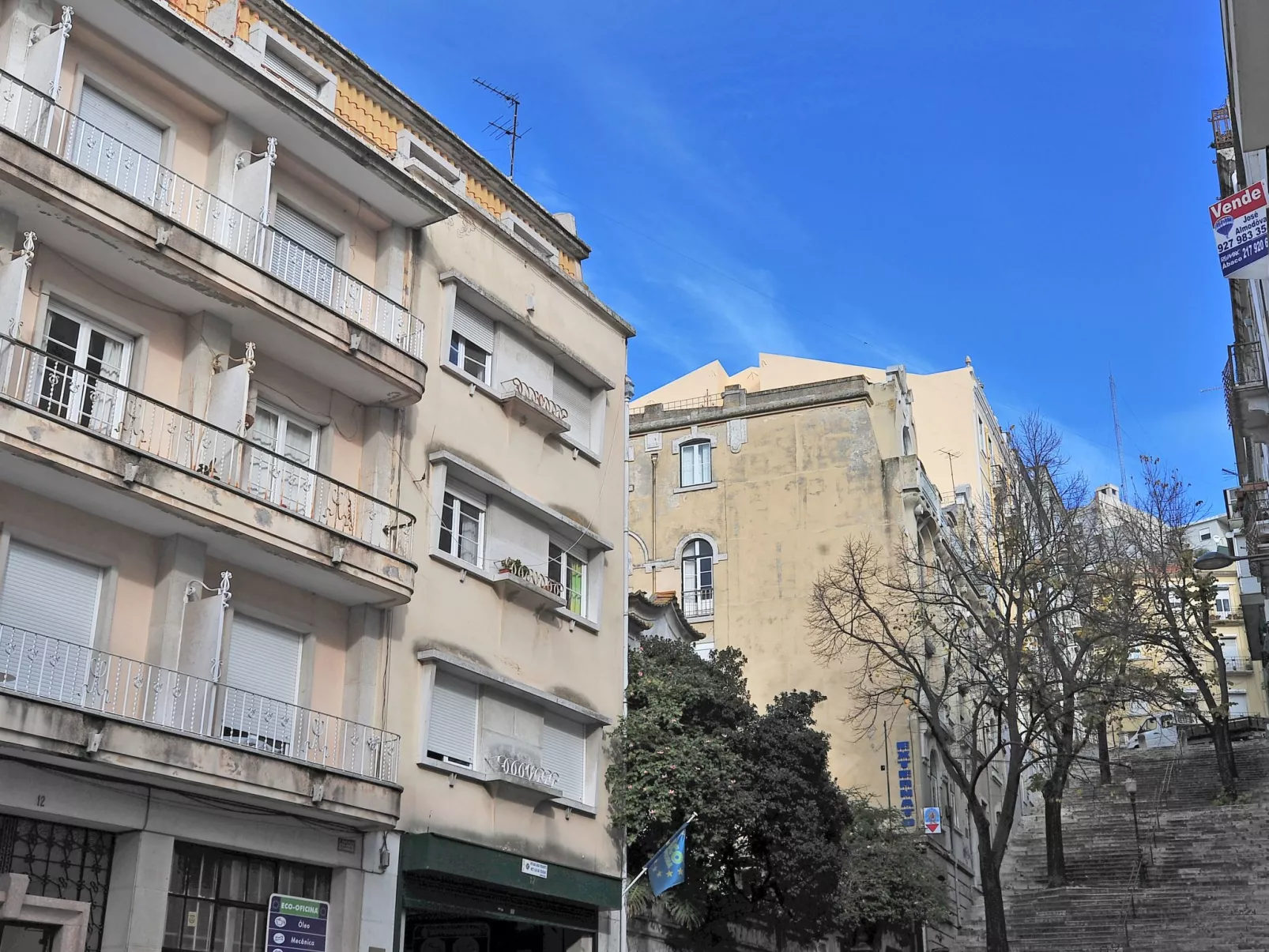 Liverpool Antic-Outside