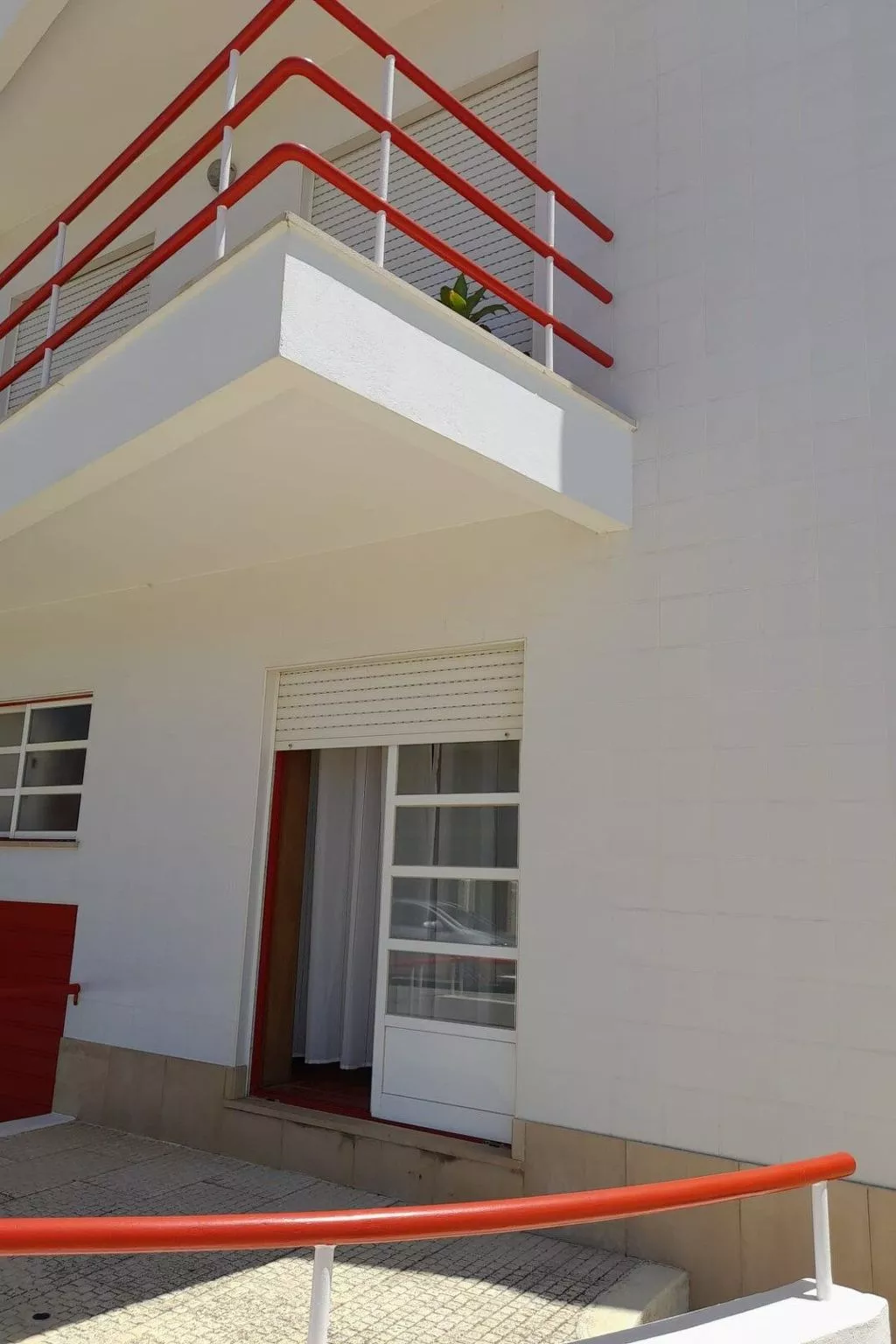 Zärtliche Momente in dieser gemütlichen Wohnung-Draußen