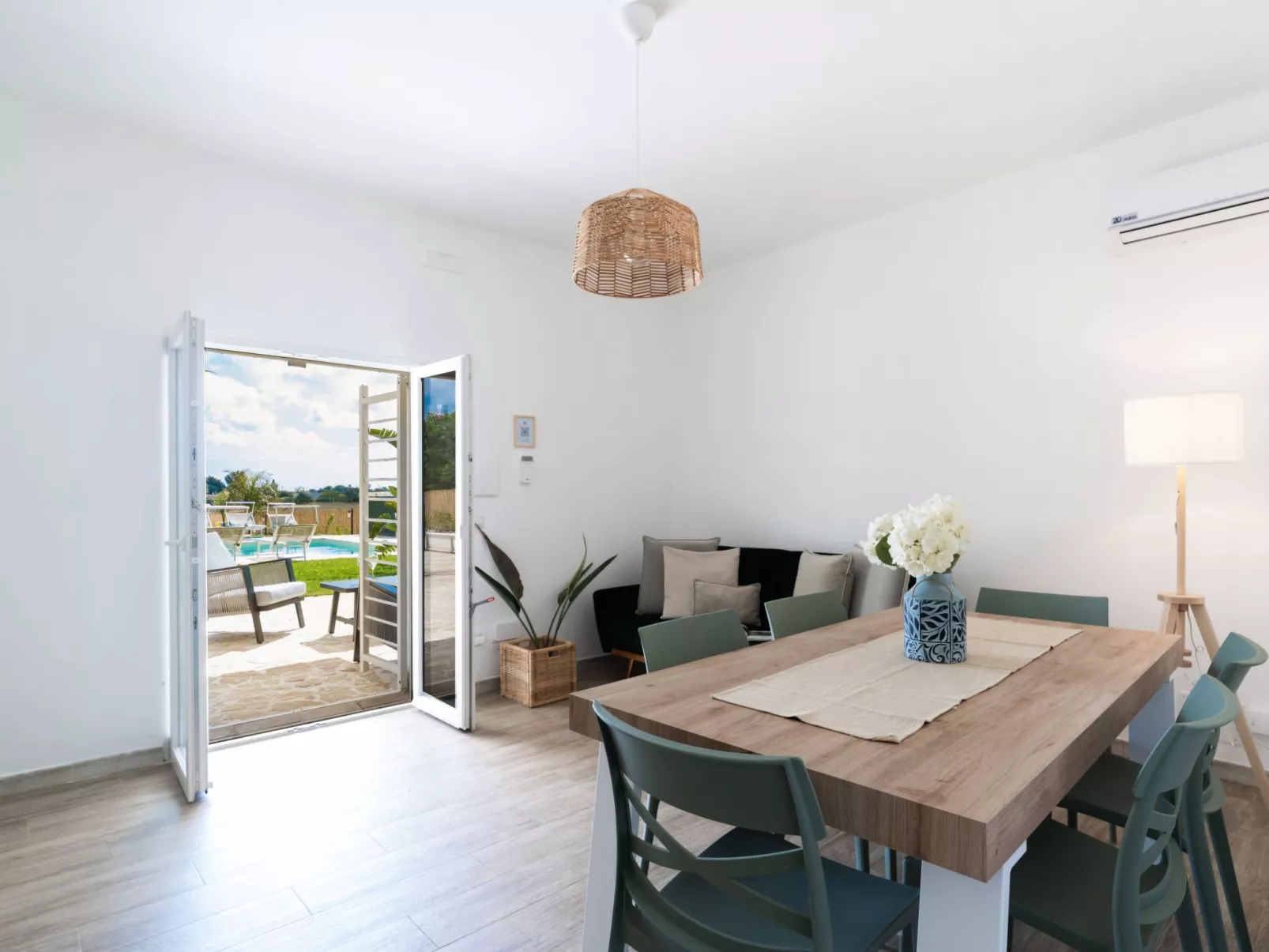 Villa Greenlife" mit privatem Pool-Inside