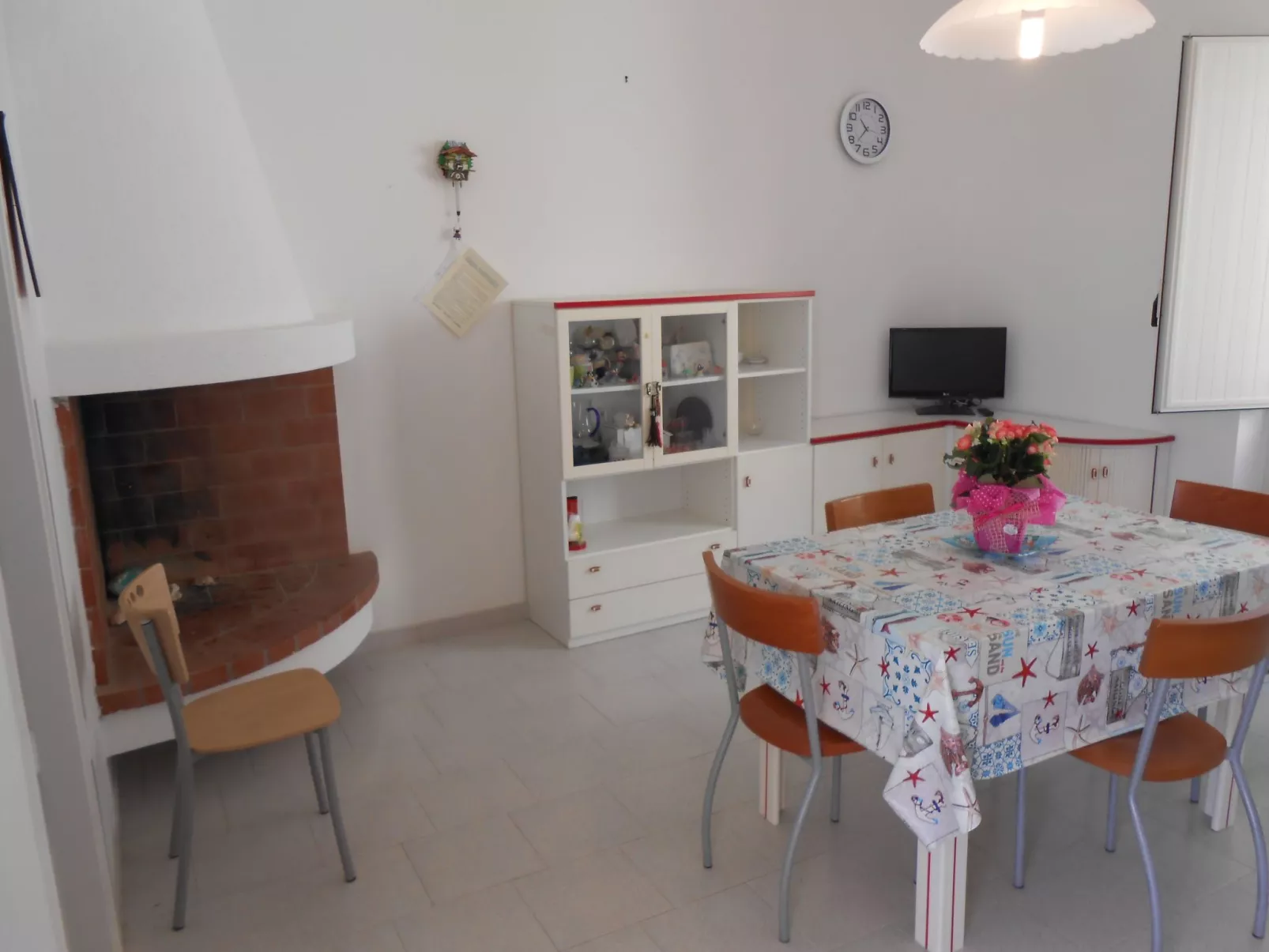 Helles, einladendes Ferienapartment mit Sonnenterrasse in Strandnähe-Dedans