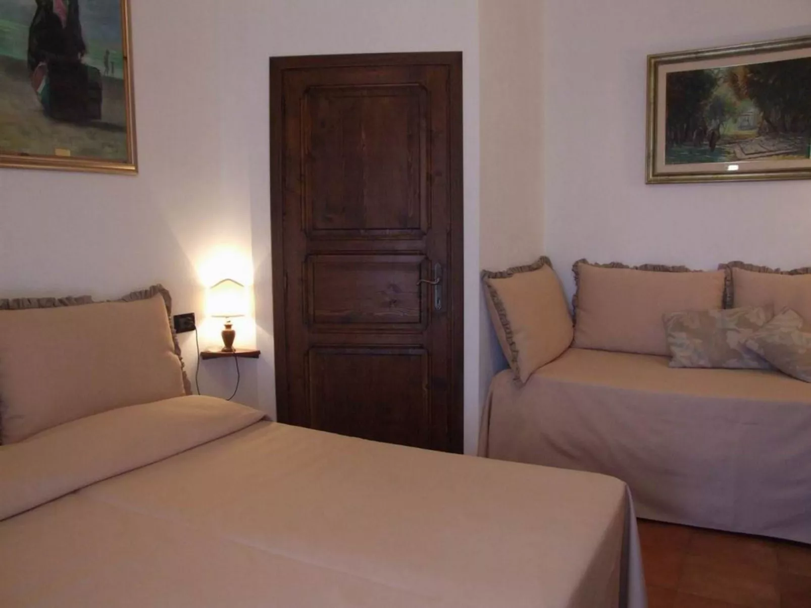 Villa 'Castagno' mit Pool-Drinnen