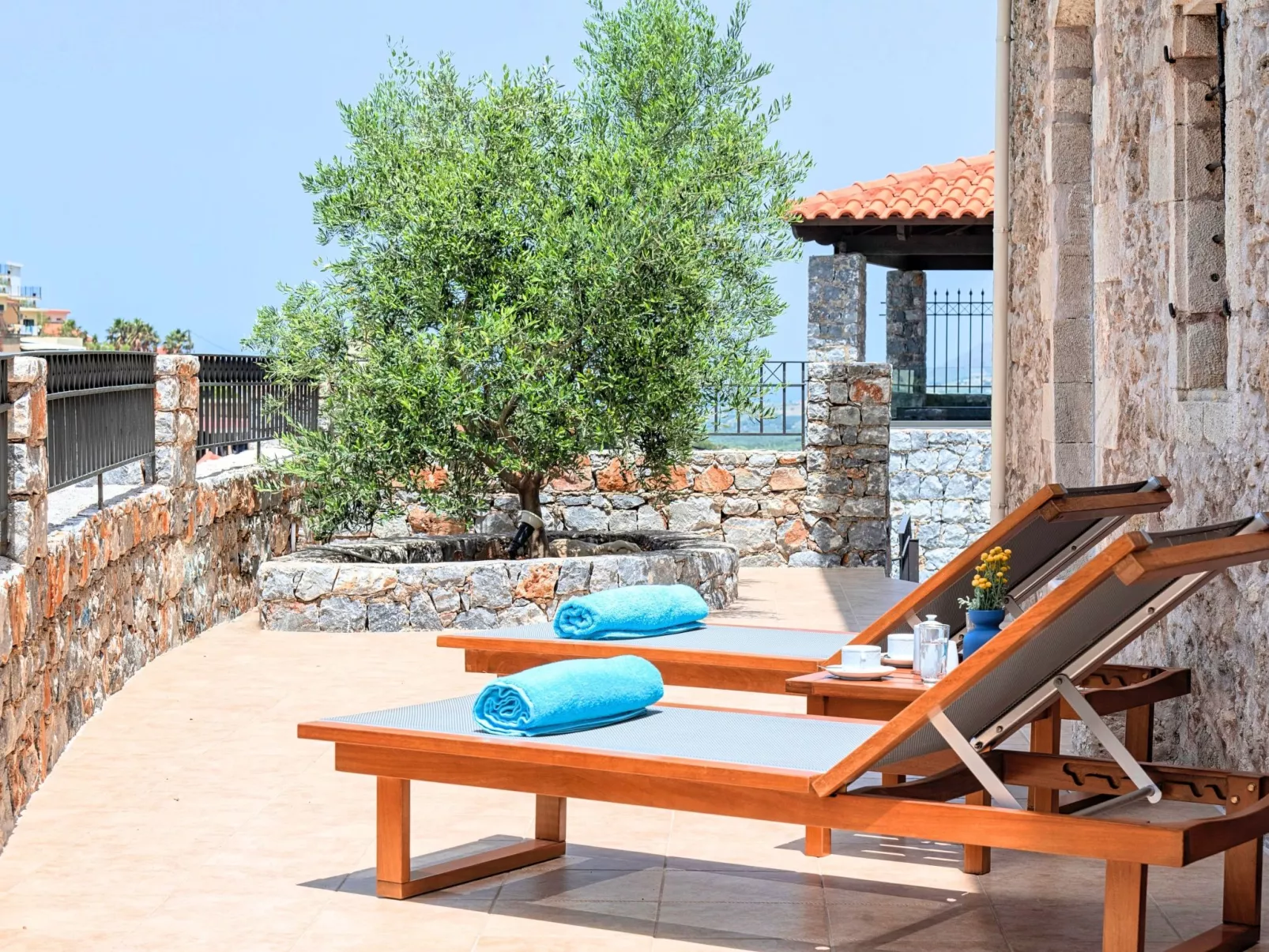 Villa Akrothea-Dehors