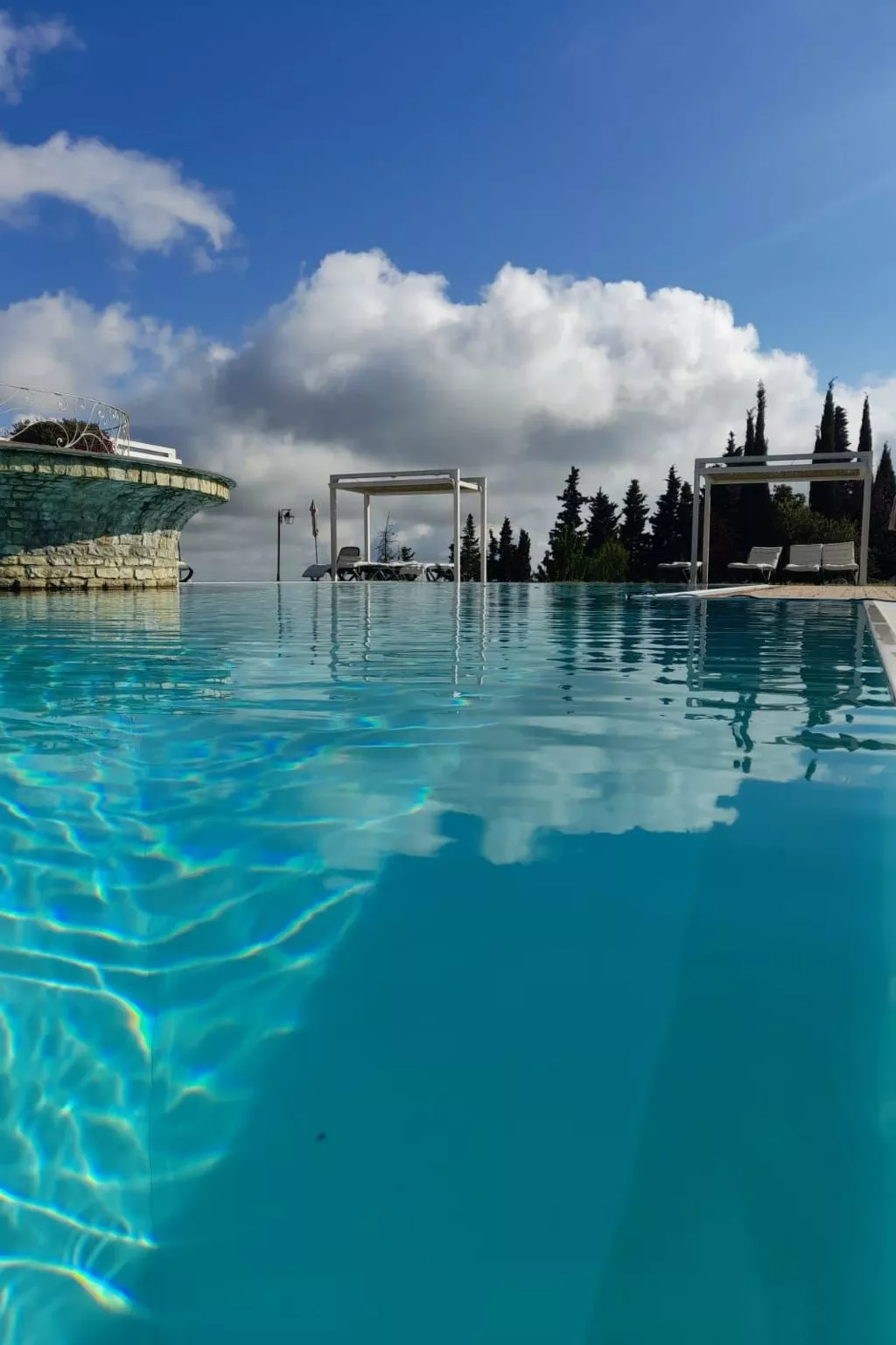 Für 10 Personen und 4 Kinder in Chianni, Toskana (Provinz Pisa)-Outside