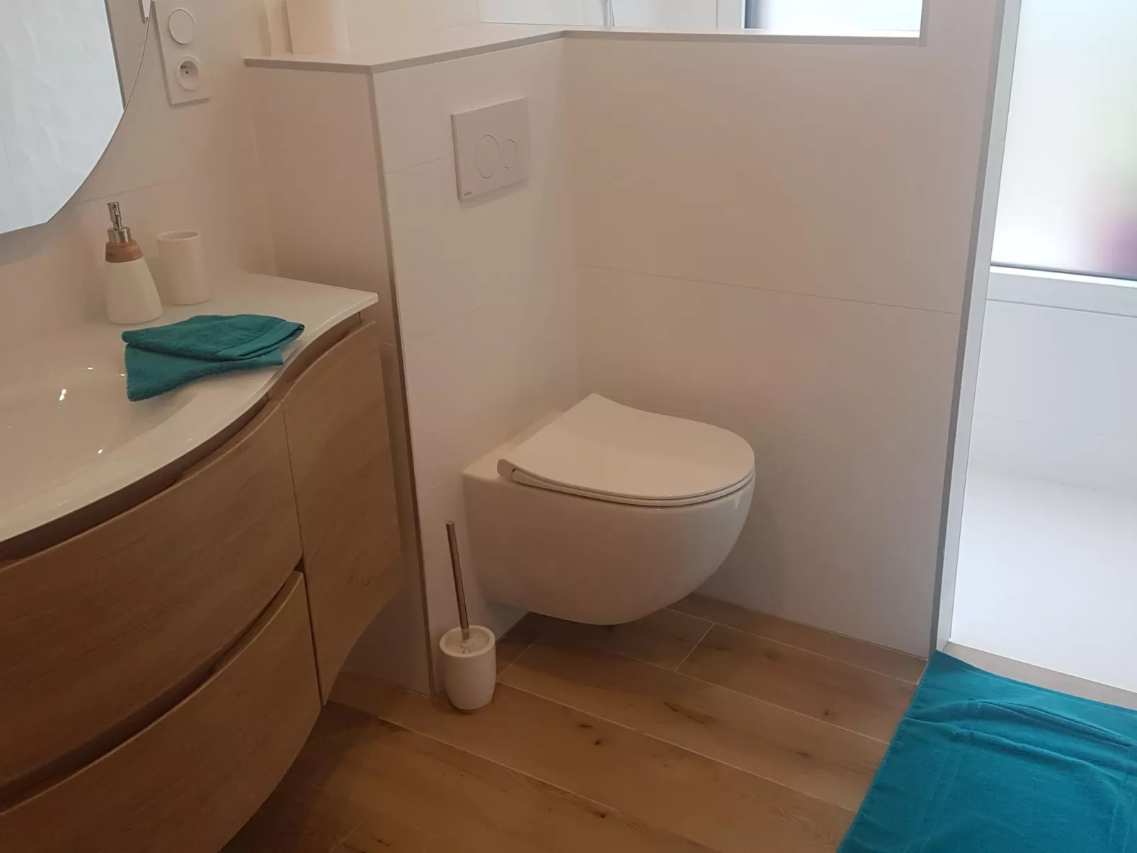 Neues Haus in Meeresnähe mit beheiztem Pool-Inside