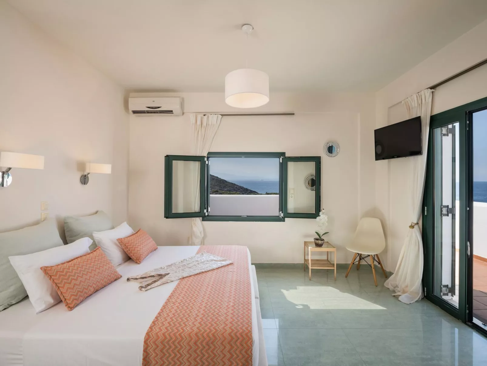 Luxuriöse Villa in Strandnähe mit Blick auf den privaten Pool-Image-tags.info