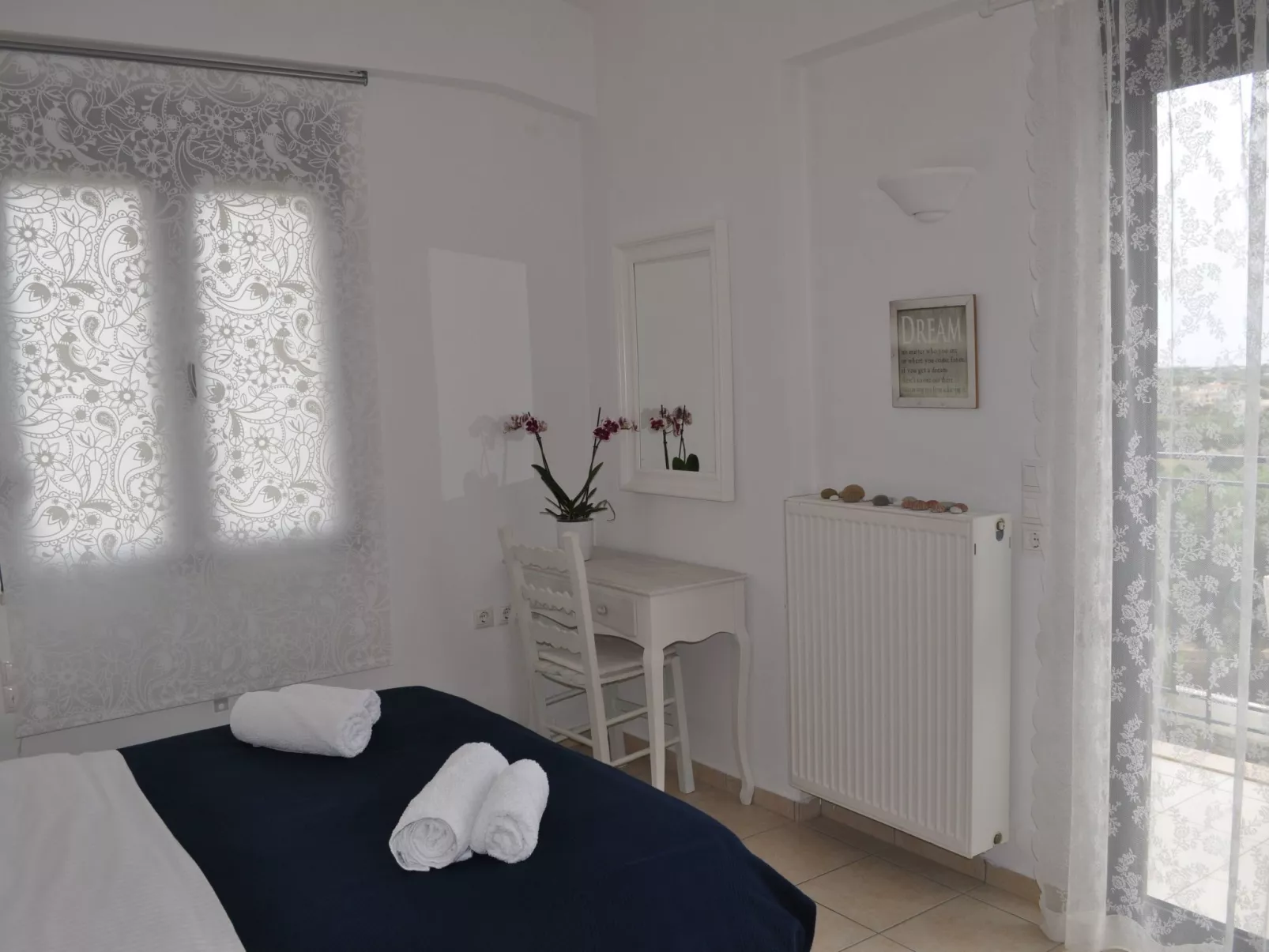 Nefeli Blue Villa in altem Olivenhain, Meerblick-Image-tags.info