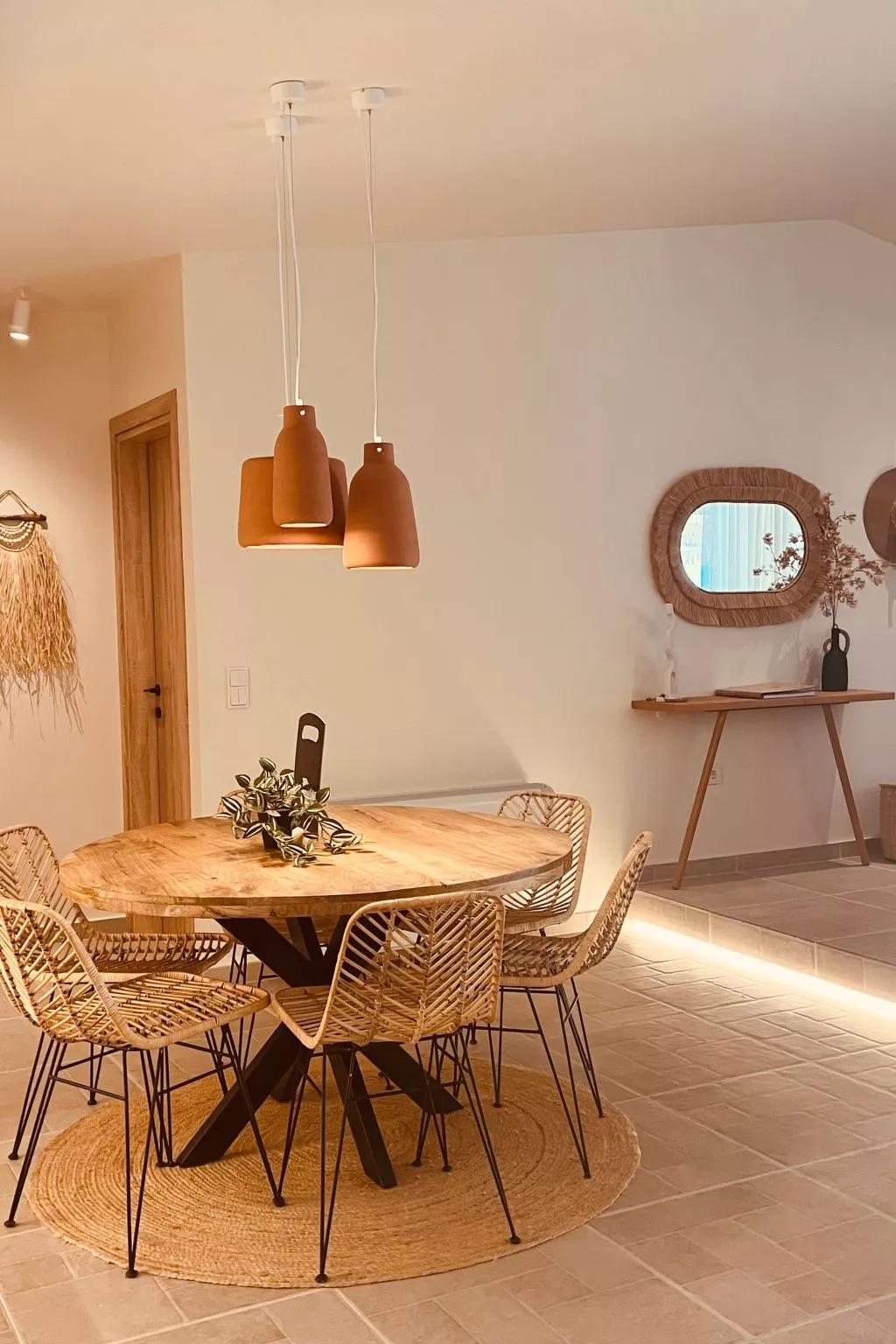 "Naya" mit eigenem Pool-Dedans