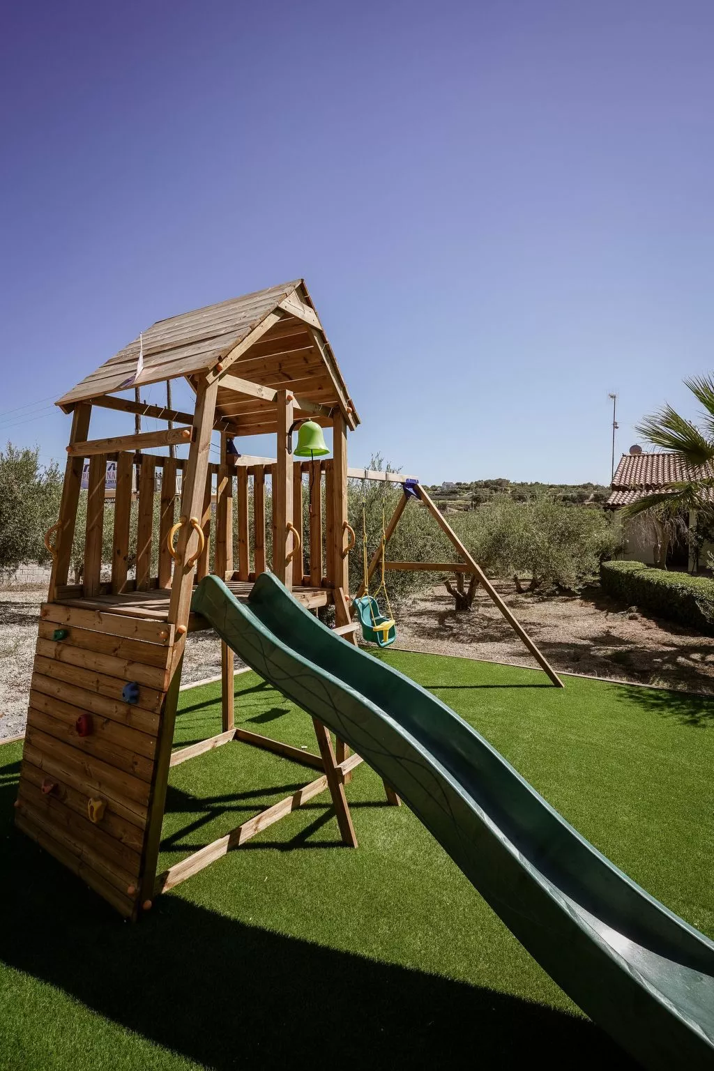 Großes Ferienhaus in Arkadi mit Großer Terrasse-Outside