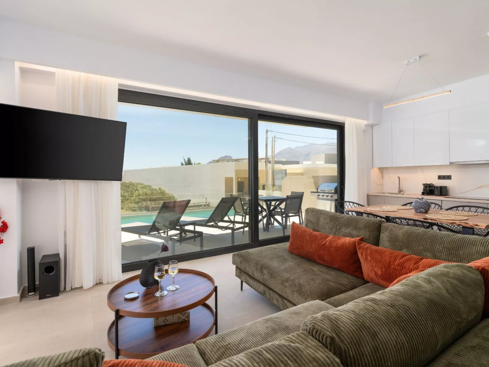 Neue Villa Anemoni mit privatem Pool, 100m zum Strand-Inside