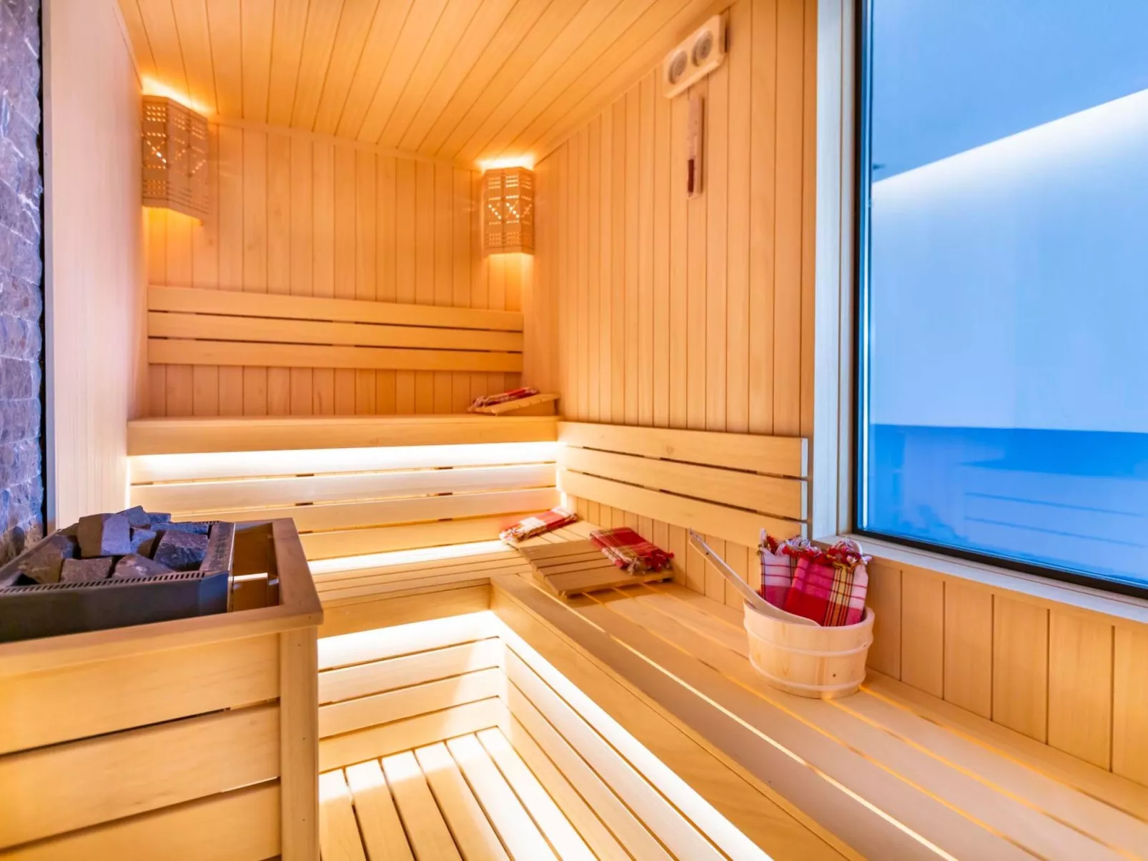 Phi Kalkan-Image-tags.info