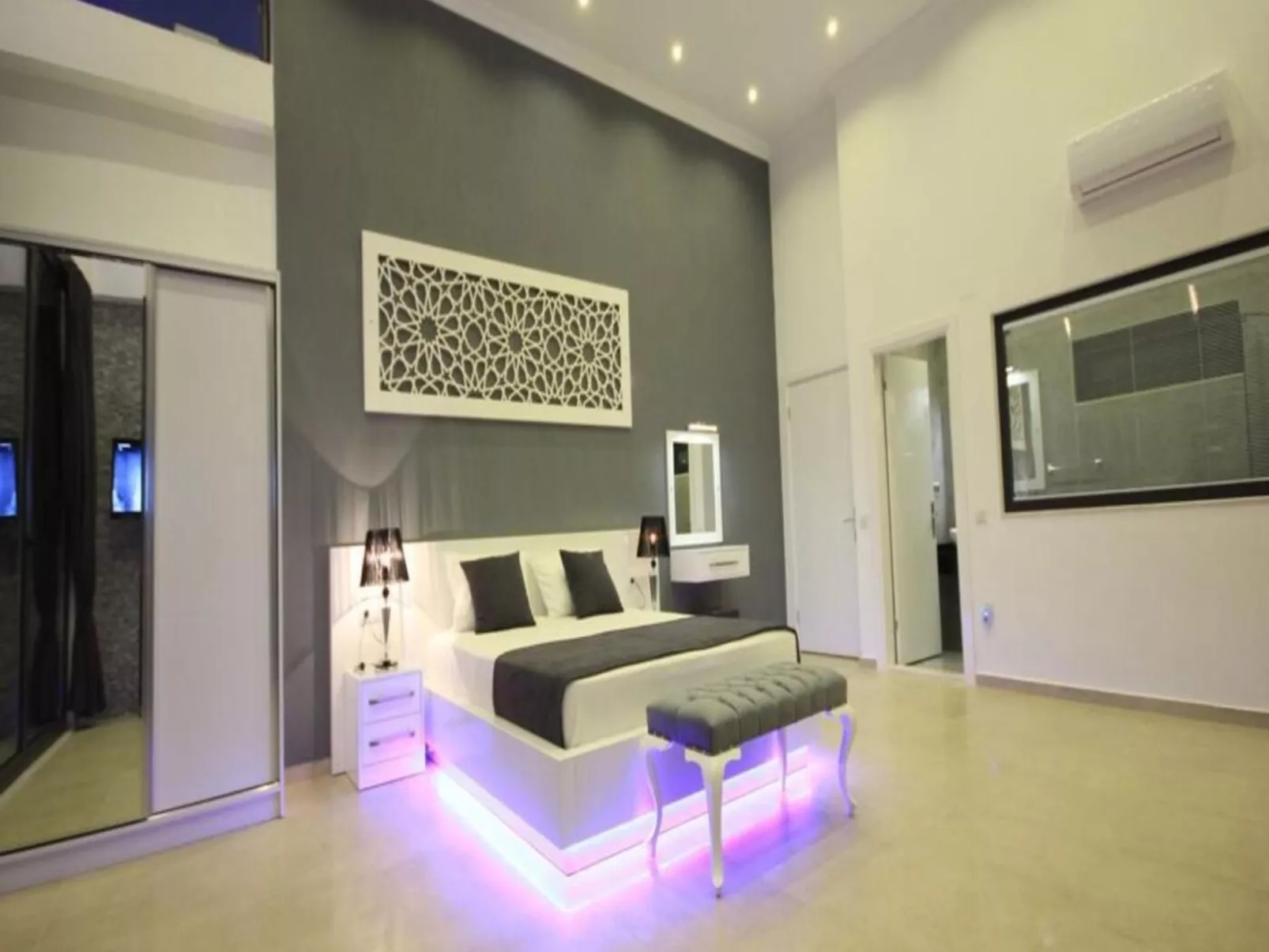 Villa mit Blick auf das Tal-Dedans