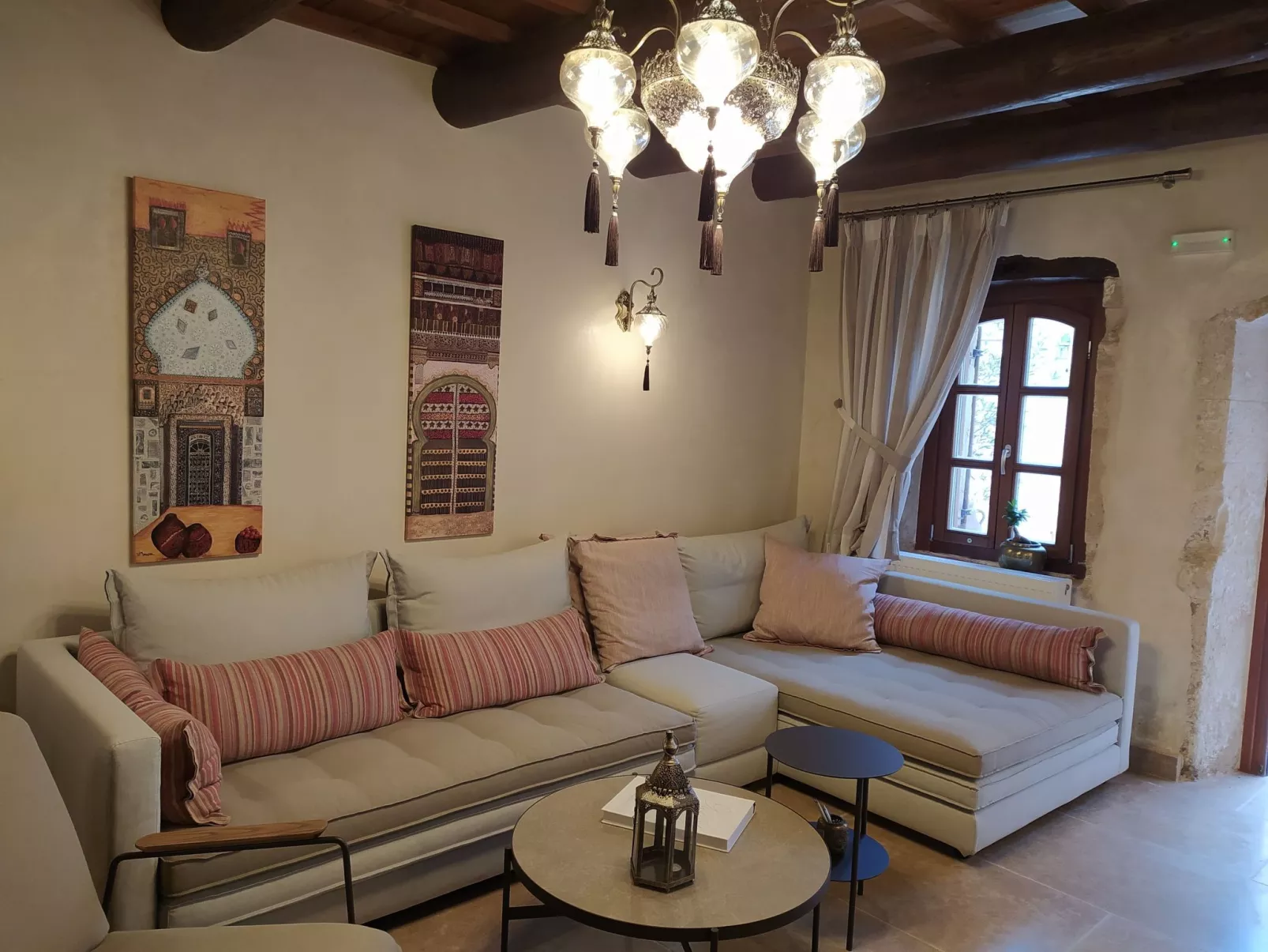 Mit Bergblick-Inside