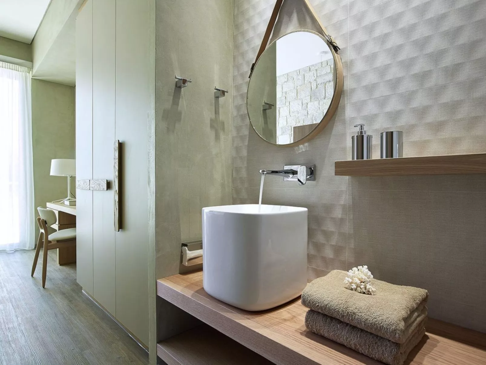 Youphoria Beachfront Estate-Image-tags.info