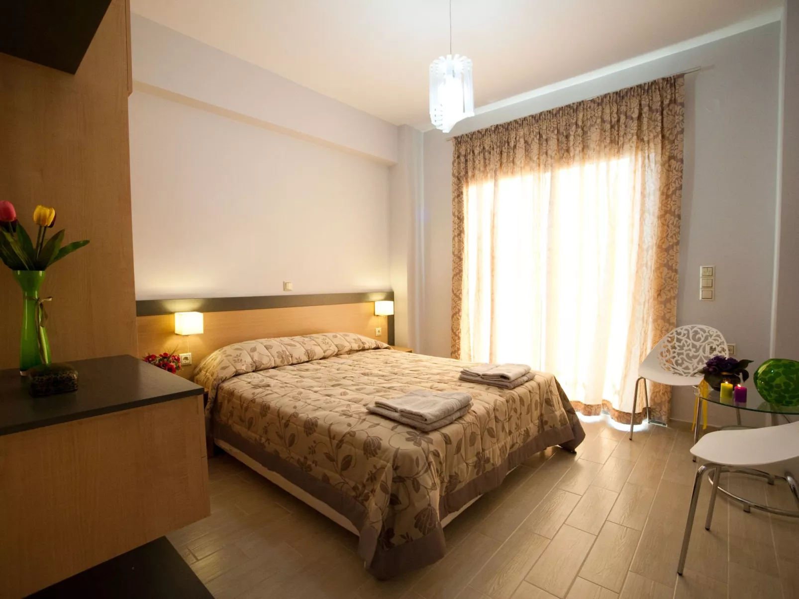 "Villa Pounentes" mit privatem Pool-Drinnen