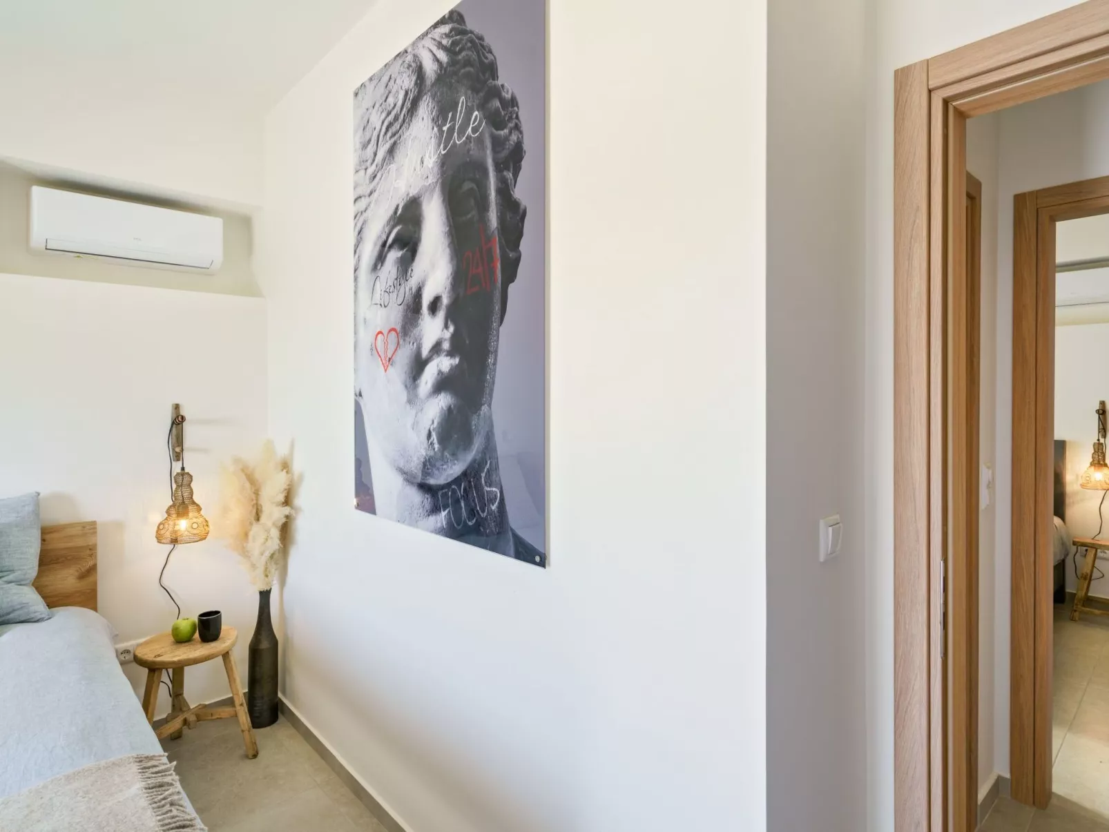 Neu gebaute Villa mit privatem Pool und BBQ-Inside