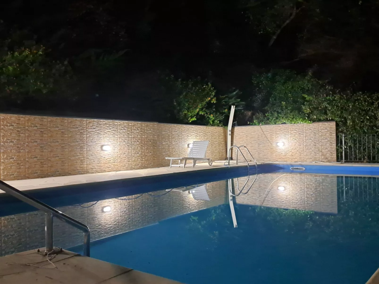 Hill Palace Villa-Outside