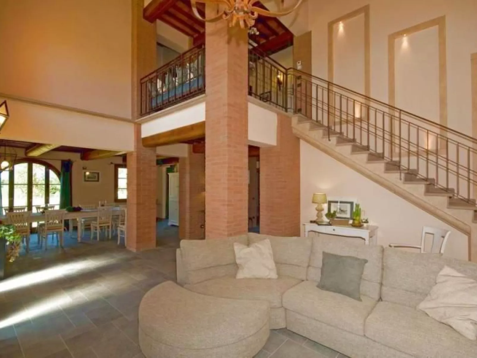 Villa Lestra Montelopio-Inside