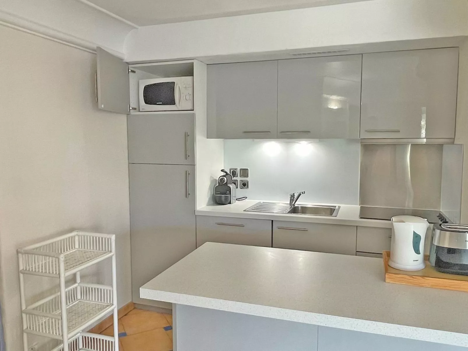 Port Marine 11B mit Pool-Inside