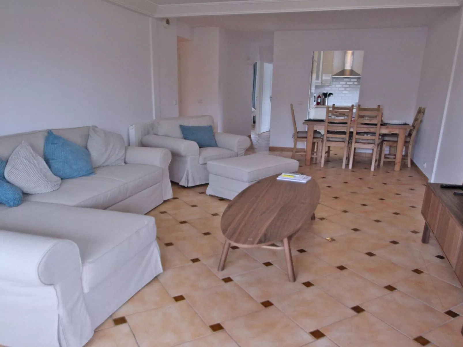 Appt T3 - 4 pers - Climatisation - Piscine-Inside